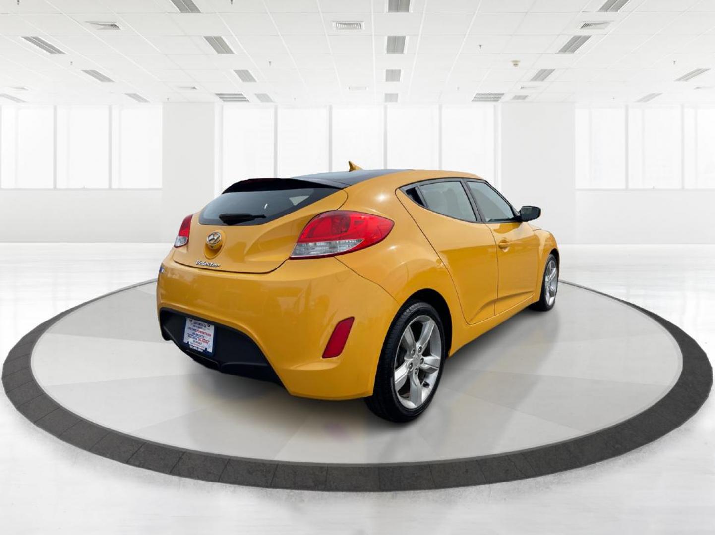 2015 Hyundai Veloster Base (KMHTC6AD3FU) with an Other engine, located at 1230 East Main St, Xenia, OH, 45385, (937) 908-9800, 39.688026, -83.910172 - 2015 Hyundai Veloster Base - Photo#2