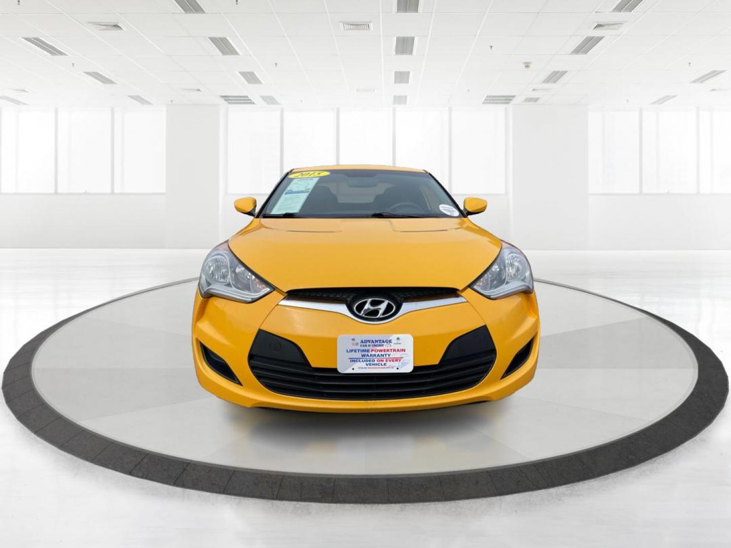 2015 Hyundai Veloster Base (KMHTC6AD3FU) with an Other engine, located at 1230 East Main St, Xenia, OH, 45385, (937) 908-9800, 39.688026, -83.910172 - 2015 Hyundai Veloster Base - Photo#6