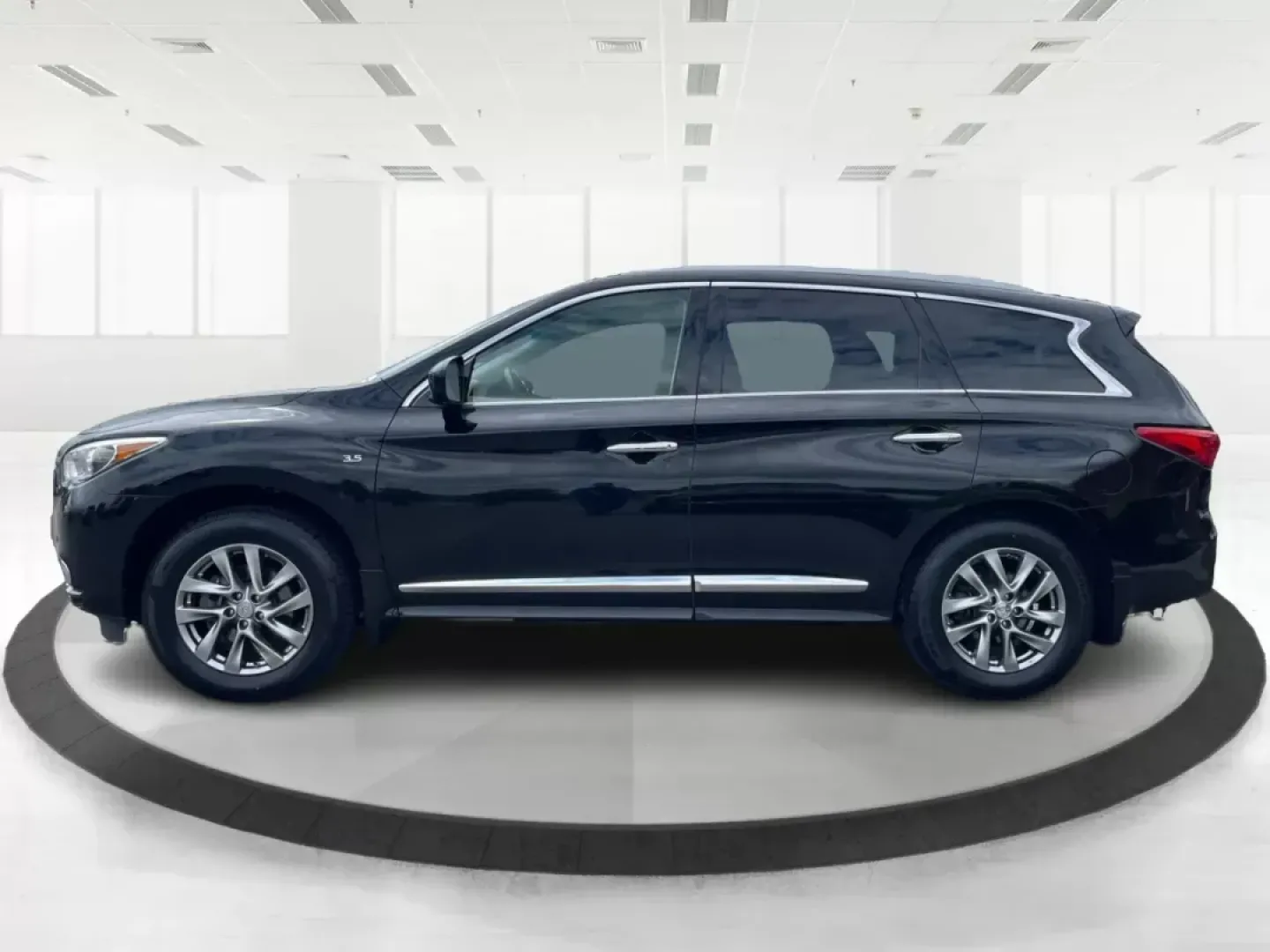 2015 Infiniti QX60 Base (5N1AL0MM9FC) with an Other engine, located at 880 E. National Road, Vandalia, OH, 45377, (937) 908-9800, 39.891918, -84.183594 - 2015 Infiniti QX60 Base - Photo#5