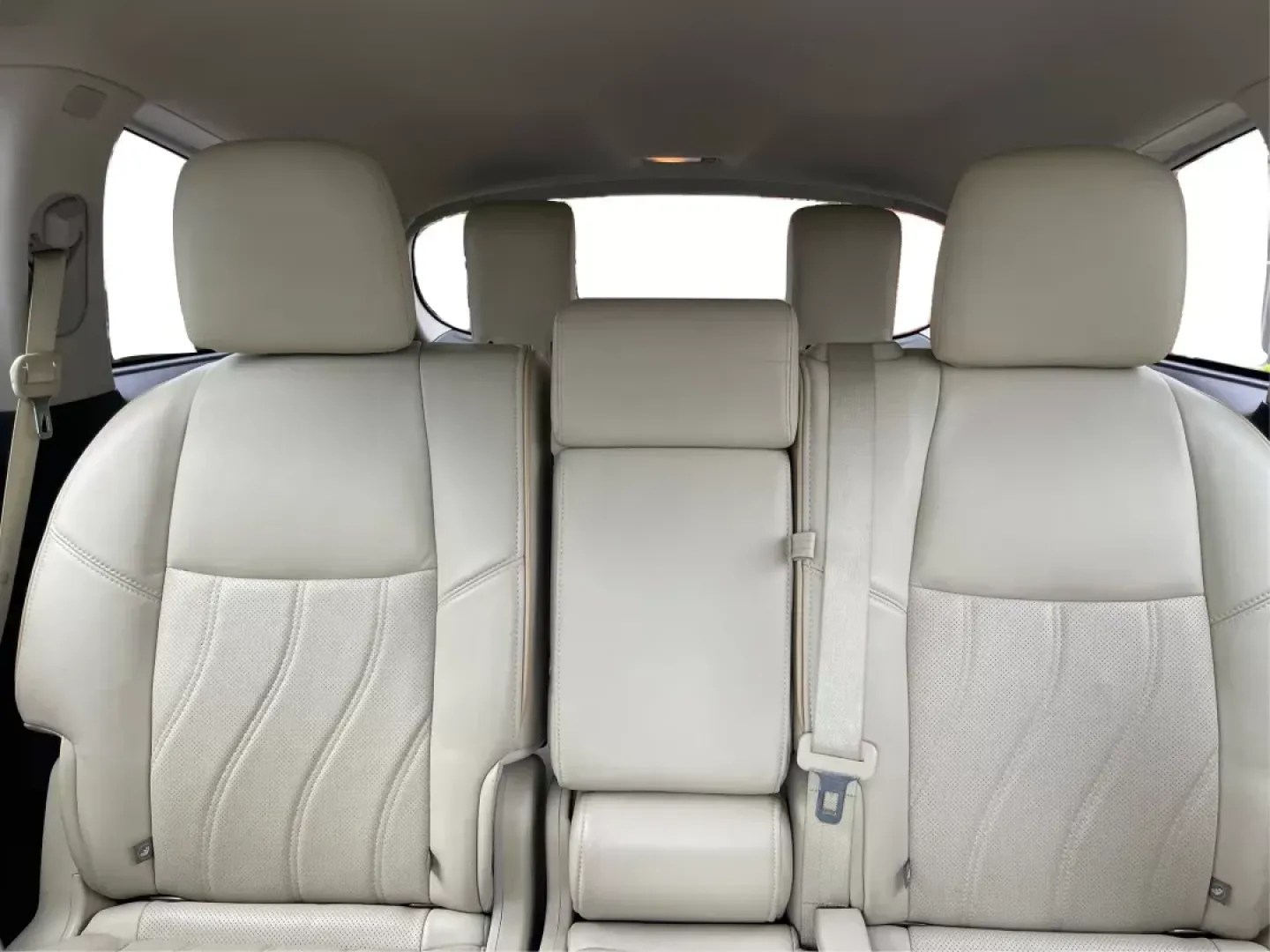 2015 Infiniti QX60 Base (5N1AL0MM9FC) with an Other engine, located at 880 E. National Road, Vandalia, OH, 45377, (937) 908-9800, 39.891918, -84.183594 - 2015 Infiniti QX60 Base - Photo#13
