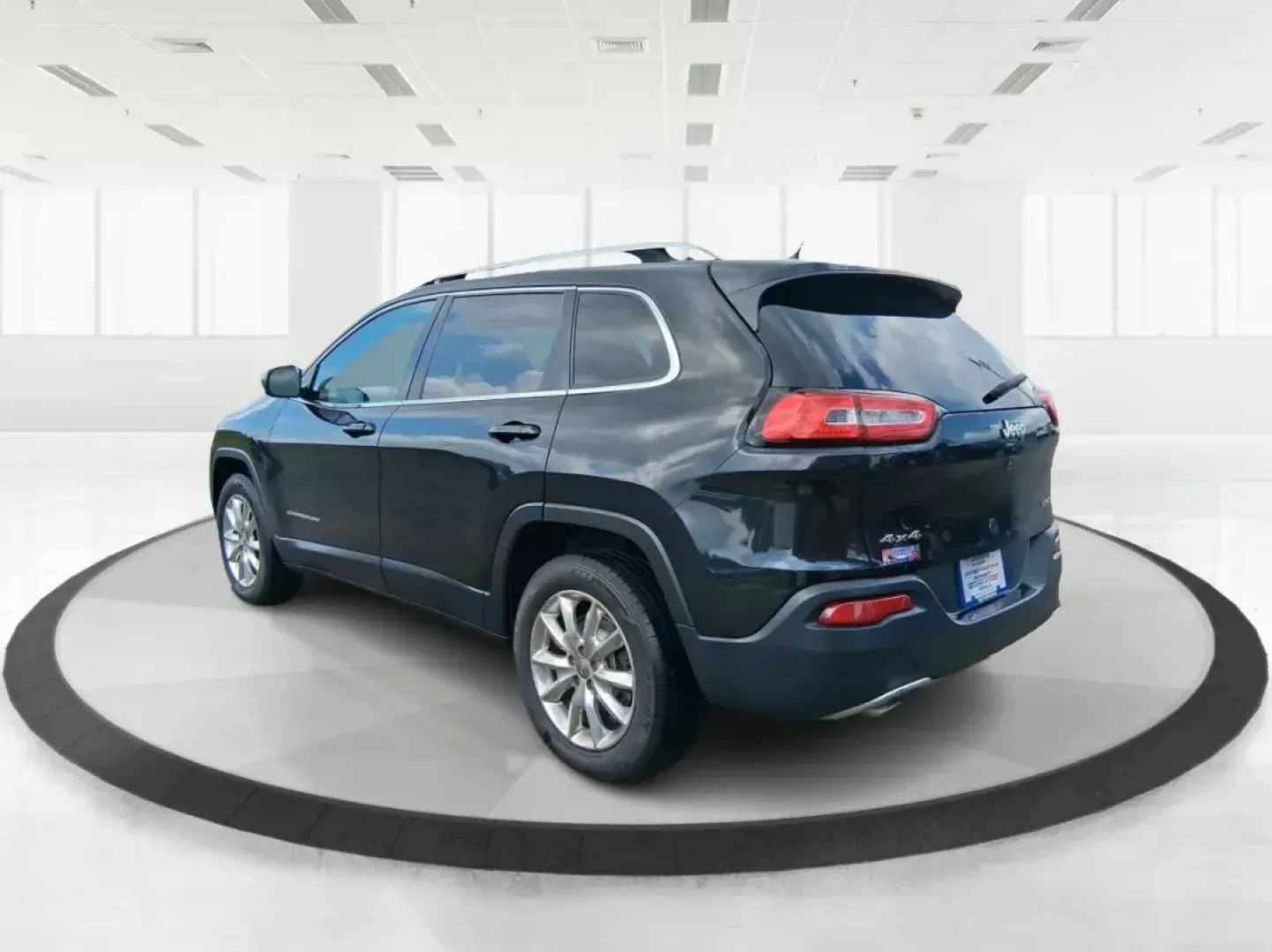 2015 Jeep Cherokee Limited (1C4PJMDB1FW) with an Other engine, located at 1099 N County Rd 25A, Troy, OH, 45373, (937) 908-9800, 40.057079, -84.212883 - **Adventure Awaits with This 2015 Jeep Cherokee Limited in Fairborn, OH!**<br /> <br /> Are you ready to transform your daily commutes into thrilling adventures? The 2015 Jeep Cherokee Limited is the perfect companion for those who crave versatility and comfort, whether you're navigating the busy st - Photo#4