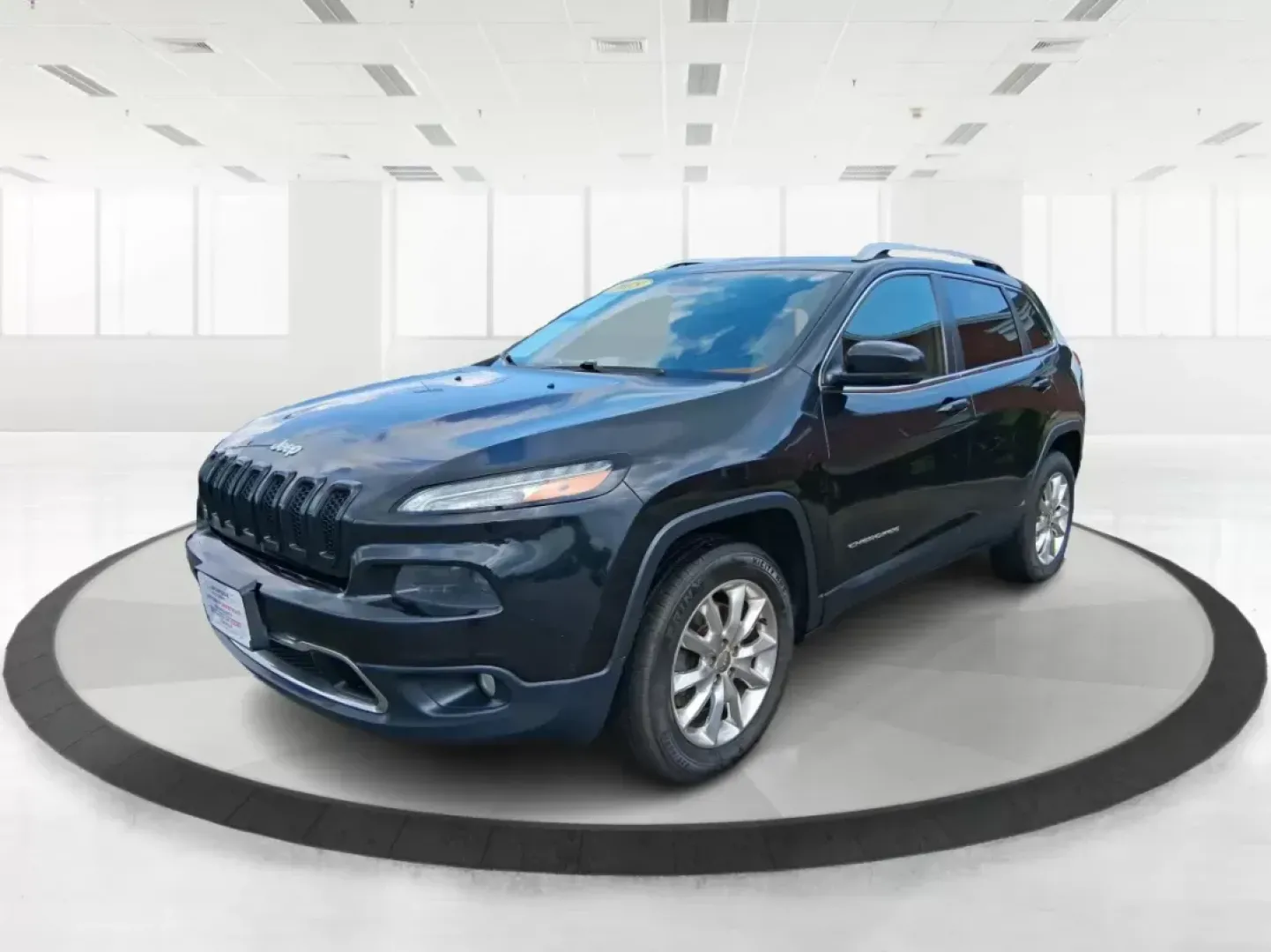 2015 Jeep Cherokee Limited (1C4PJMDB1FW) with an Other engine, located at 1099 N County Rd 25A, Troy, OH, 45373, (937) 908-9800, 40.057079, -84.212883 - **Adventure Awaits with This 2015 Jeep Cherokee Limited in Fairborn, OH!**<br /> <br /> Are you ready to transform your daily commutes into thrilling adventures? The 2015 Jeep Cherokee Limited is the perfect companion for those who crave versatility and comfort, whether you're navigating the busy st - Photo#7