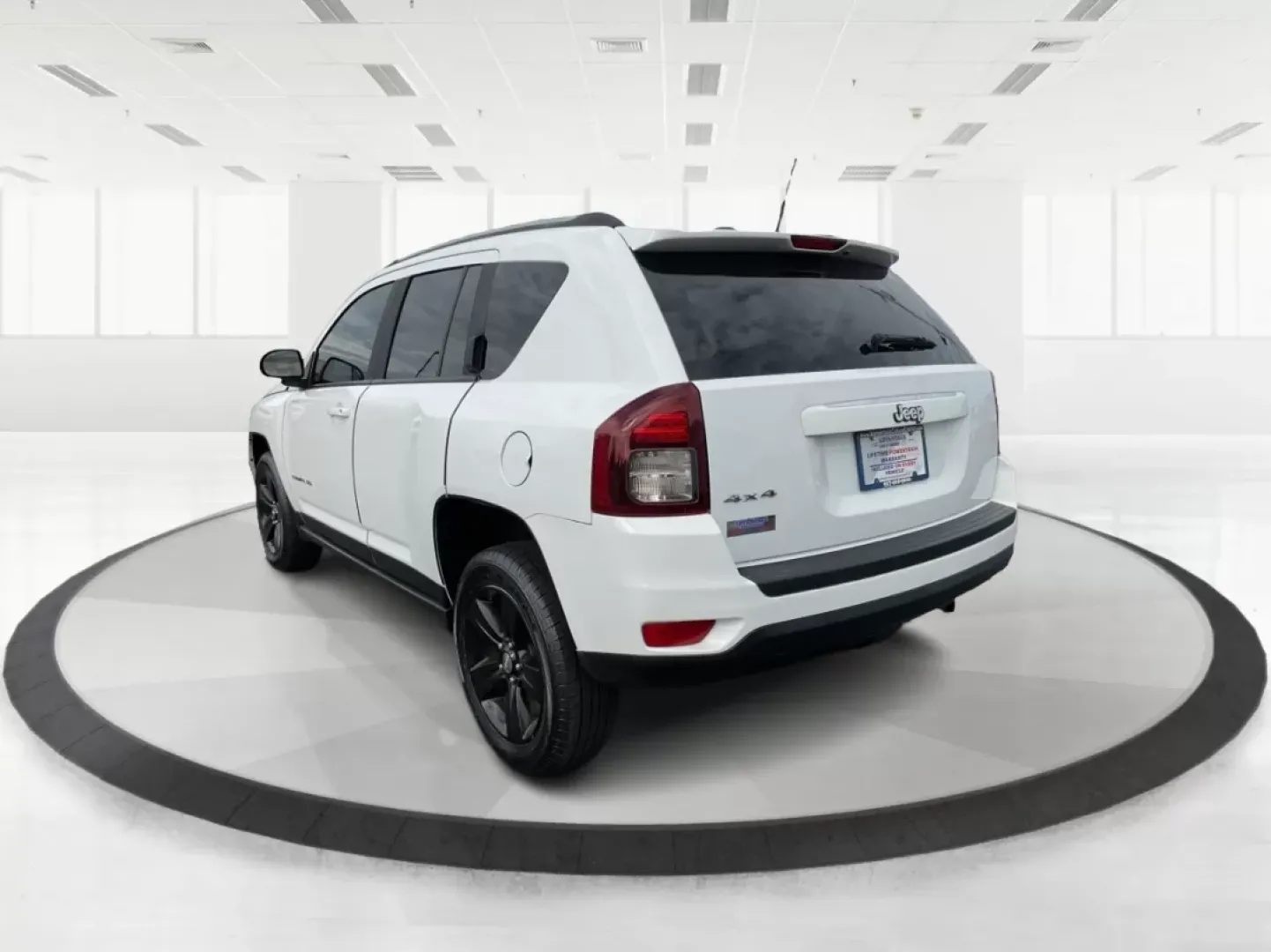 2015 Jeep Compass Sport (1C4NJDBB6FD) with an 2.4L I-4 DOHC engine, located at 880 E. National Road, Vandalia, OH, 45377, (937) 908-9800, 39.891918, -84.183594 - **Explore Adventure and Comfort with the 2015 Jeep Compass Sport at Advantage Car and Credit!**<br /> <br /> Whether you're navigating your daily commute or embarking on a weekend getaway, the 2015 Jeep Compass Sport is designed with versatility in mind. With a spacious interior and rugged capabilit - Photo#4