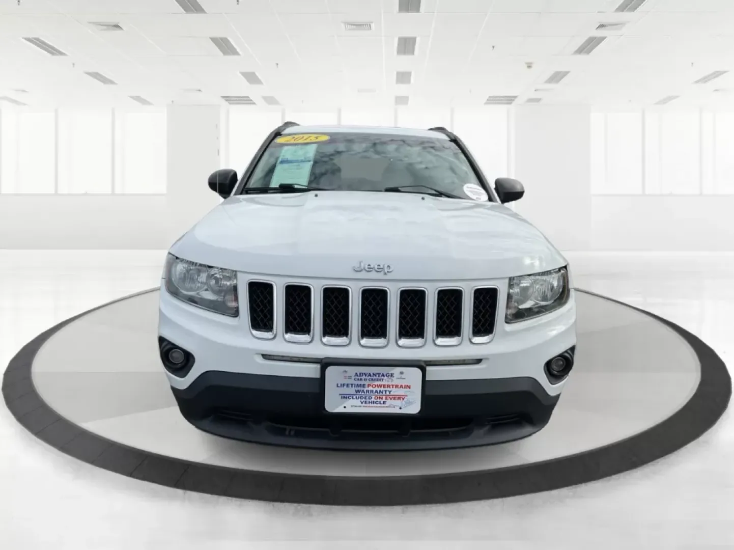 2015 Jeep Compass Sport (1C4NJDBB6FD) with an 2.4L I-4 DOHC engine, located at 880 E. National Road, Vandalia, OH, 45377, (937) 908-9800, 39.891918, -84.183594 - **Explore Adventure and Comfort with the 2015 Jeep Compass Sport at Advantage Car and Credit!**<br /> <br /> Whether you're navigating your daily commute or embarking on a weekend getaway, the 2015 Jeep Compass Sport is designed with versatility in mind. With a spacious interior and rugged capabilit - Photo#7