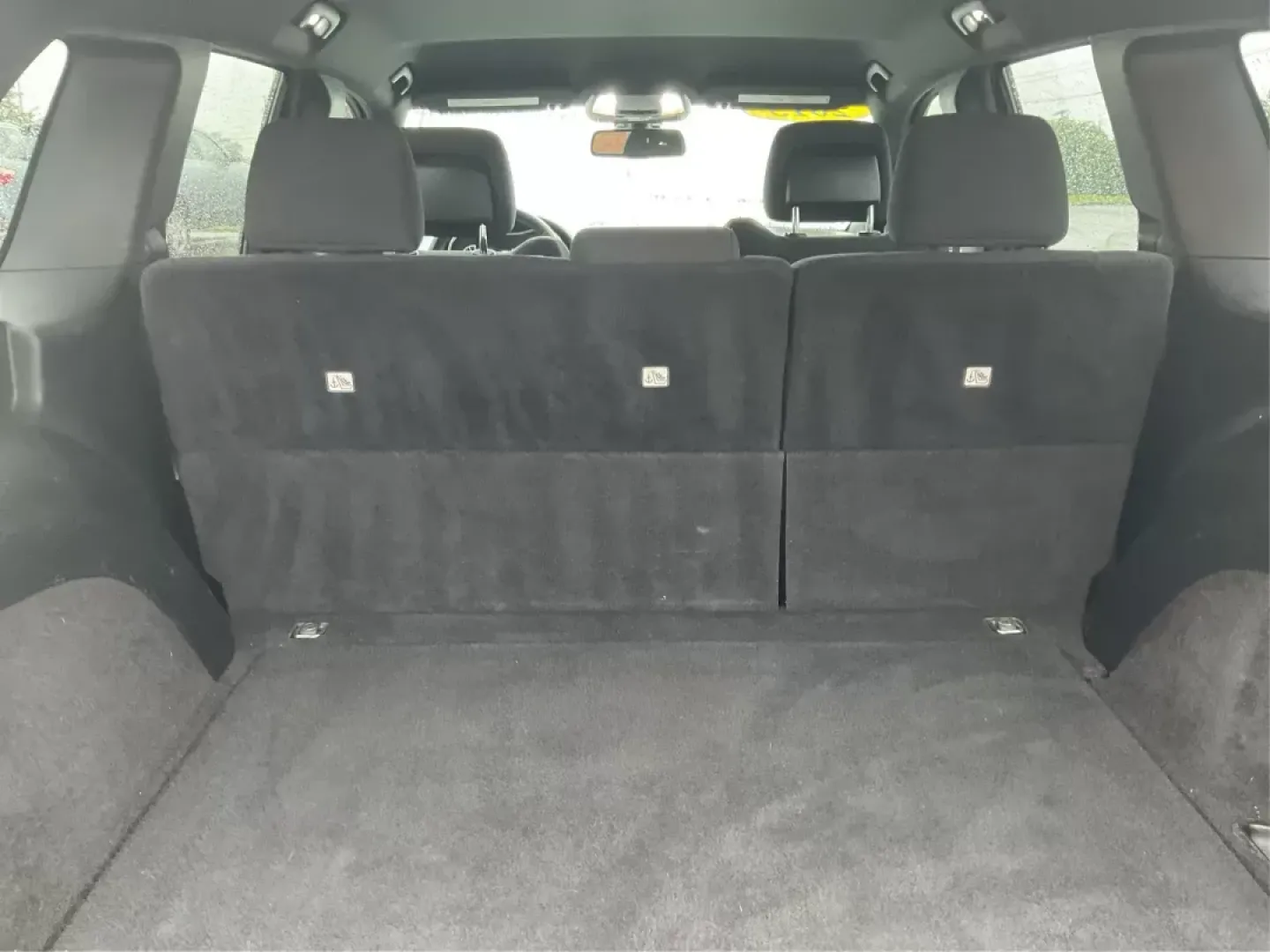2015 Jeep Grand Cherokee Laredo (1C4RJFAG7FC) with an 3.6L V-6 DOHC engine, located at 8750 N County Rd 25A, Piqua, OH, 45356, (937) 908-9800, 40.164391, -84.232513 - 2015 Jeep Grand Cherokee Laredo - Photo#11