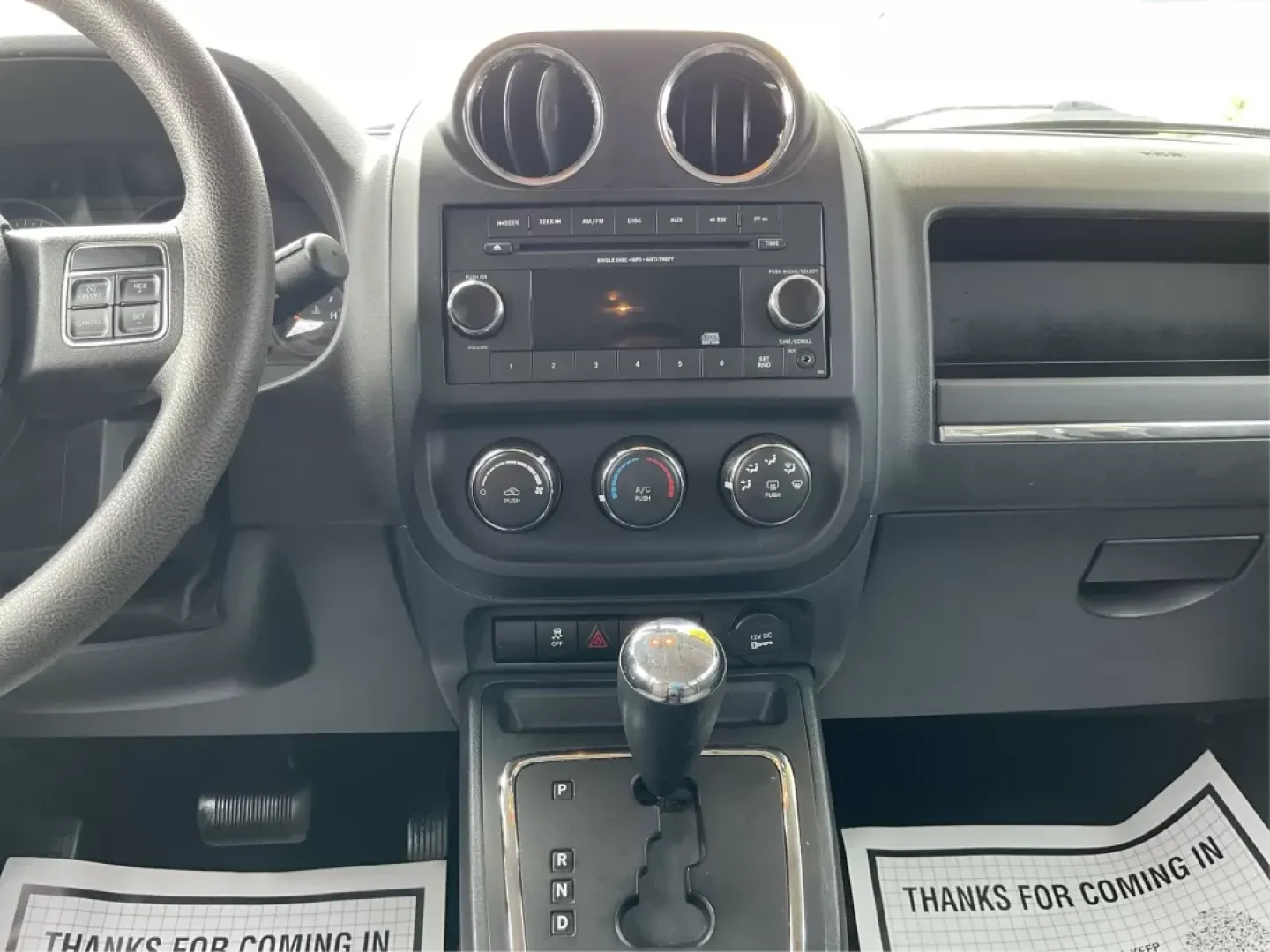 2015 Jeep Patriot Sport 2WD (1C4NJPBAXFD) with an 2.0L L4 DOHC 16V engine, located at 8750 N County Rd 25A, Piqua, OH, 45356, (937) 908-9800, 40.164391, -84.232513 - 2015 Jeep Patriot Sport 2WD - Photo#13