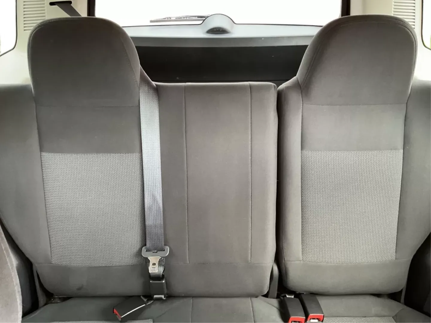 2015 Jeep Patriot Sport 2WD (1C4NJPBAXFD) with an 2.0L L4 DOHC 16V engine, located at 8750 N County Rd 25A, Piqua, OH, 45356, (937) 908-9800, 40.164391, -84.232513 - 2015 Jeep Patriot Sport 2WD - Photo#14
