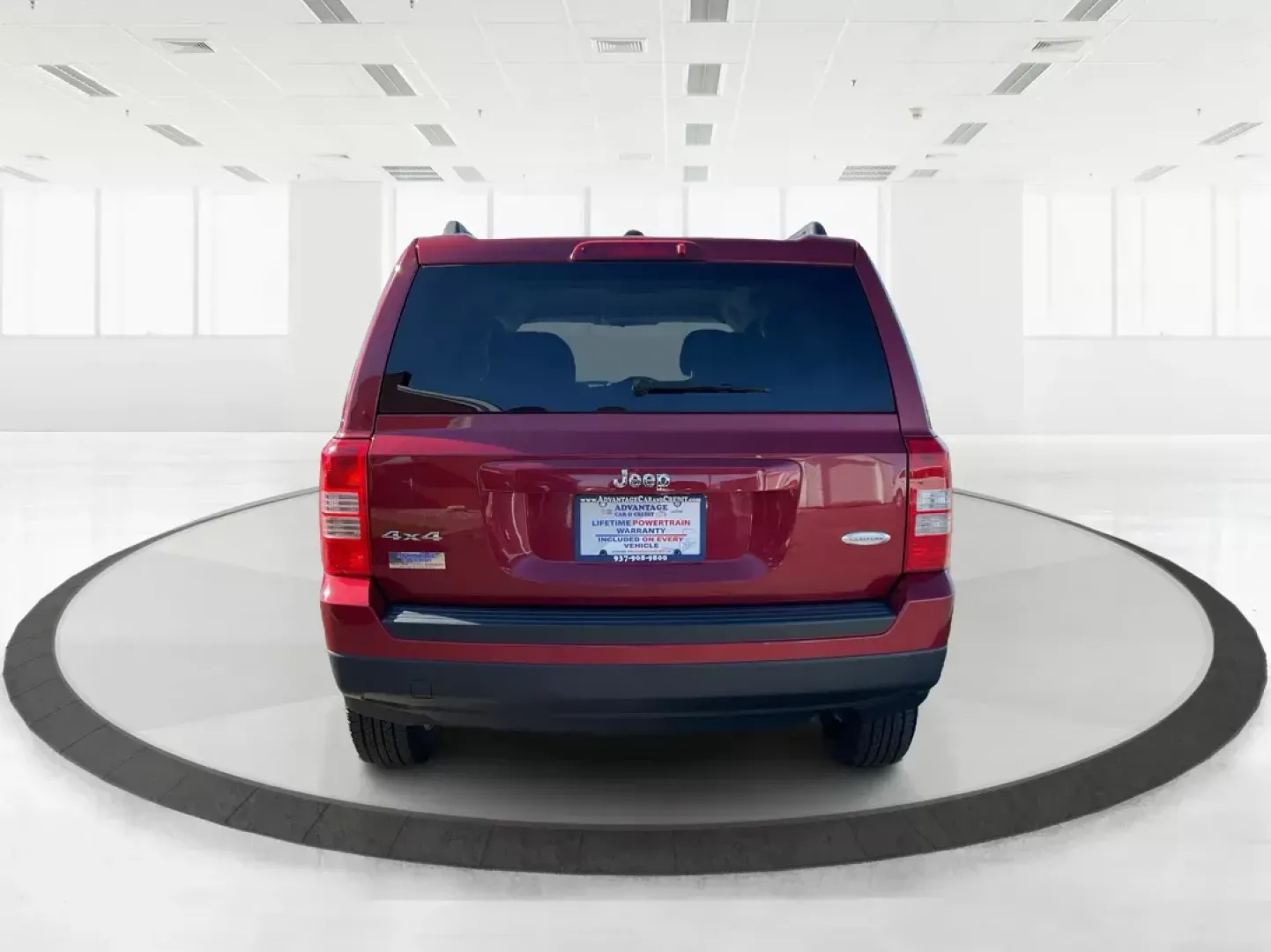 2015 Jeep Patriot Latitude (1C4NJRFB2FD) with an 2.4L I-4 DOHC engine, located at 1099 N County Rd 25A, Troy, OH, 45373, (937) 908-9800, 40.057079, -84.212883 - 2015 Jeep Patriot Latitude - Photo#2
