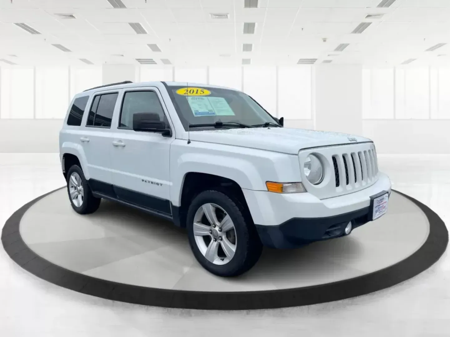 2015 Jeep Patriot Latitude (1C4NJRFB0FD) with an 2.4L I-4 DOHC engine, located at 4508 South Dixie Dr, Moraine, OH, 45439, (937) 908-9800, 39.689976, -84.218452 - Looking for the perfect vehicle that can keep up with your adventurous lifestyle and handle daily commutes with ease? The 2015 Jeep Patriot Latitude might just be the ideal fit for you! This SUV is specifically designed for those who enjoy weekend getaways, road trips with friends, or simply need a - Photo#0
