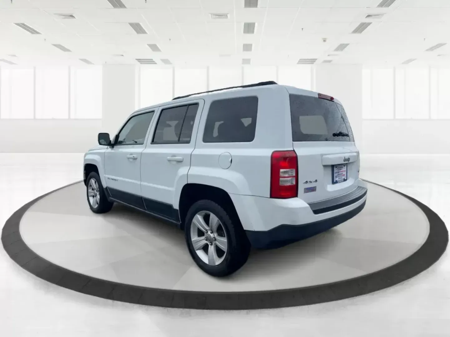 2015 Jeep Patriot Latitude (1C4NJRFB0FD) with an 2.4L I-4 DOHC engine, located at 4508 South Dixie Dr, Moraine, OH, 45439, (937) 908-9800, 39.689976, -84.218452 - Looking for the perfect vehicle that can keep up with your adventurous lifestyle and handle daily commutes with ease? The 2015 Jeep Patriot Latitude might just be the ideal fit for you! This SUV is specifically designed for those who enjoy weekend getaways, road trips with friends, or simply need a - Photo#4