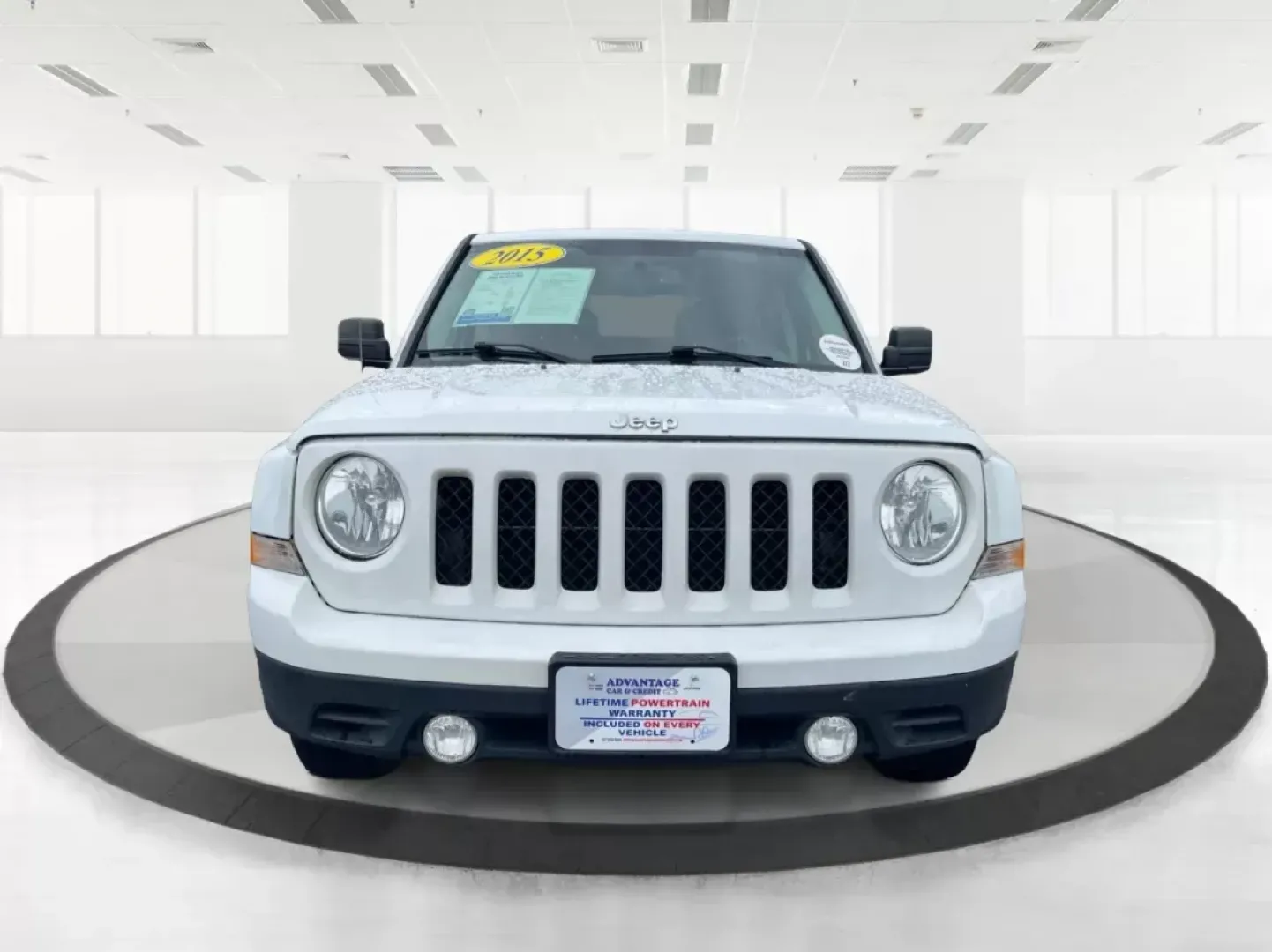 2015 Jeep Patriot Latitude (1C4NJRFB0FD) with an 2.4L I-4 DOHC engine, located at 4508 South Dixie Dr, Moraine, OH, 45439, (937) 908-9800, 39.689976, -84.218452 - Looking for the perfect vehicle that can keep up with your adventurous lifestyle and handle daily commutes with ease? The 2015 Jeep Patriot Latitude might just be the ideal fit for you! This SUV is specifically designed for those who enjoy weekend getaways, road trips with friends, or simply need a - Photo#6