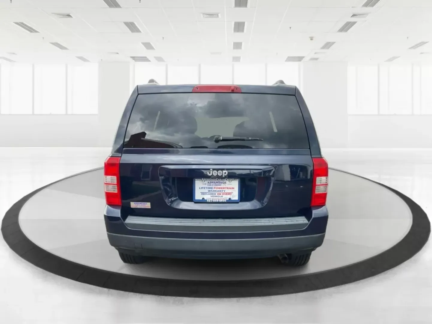 2015 Jeep Patriot Sport 2WD (1C4NJPBAXFD) with an 2.0L L4 DOHC 16V engine, located at 8750 N County Rd 25A, Piqua, OH, 45356, (937) 908-9800, 40.164391, -84.232513 - Explore the open road with confidence in this versatile 2015 Jeep Patriot Sport, available exclusively at Advantage Car and Credit, located at 1184 Kauffman Ave, Fairborn, OH 45324. Whether you're steering the family to soccer practice, heading out for a weekend adventure, or navigating your daily c - Photo#3
