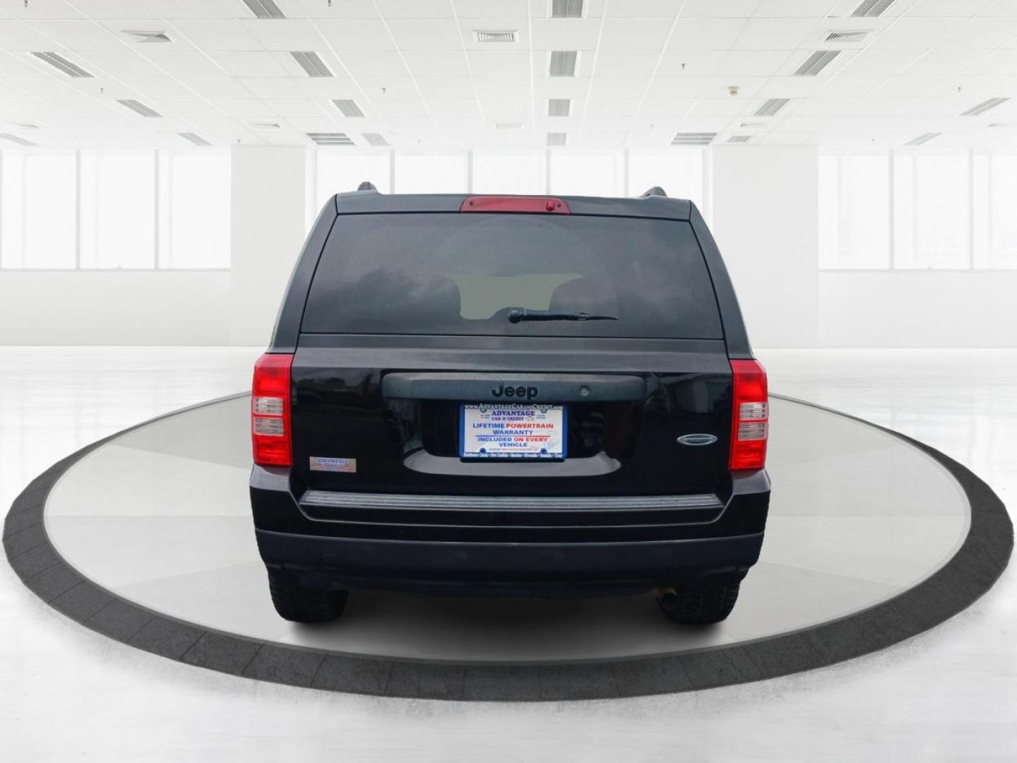 2015 Black Clearcoat Jeep Patriot Sport 2WD (1C4NJPBA6FD) with an 2.0L L4 DOHC 16V engine, located at 1951 S Dayton Lakeview Rd., New Carlisle, OH, 45344, (937) 908-9800, 39.890999, -84.050255 - 2015 Jeep Patriot Sport 2WD - Photo#3