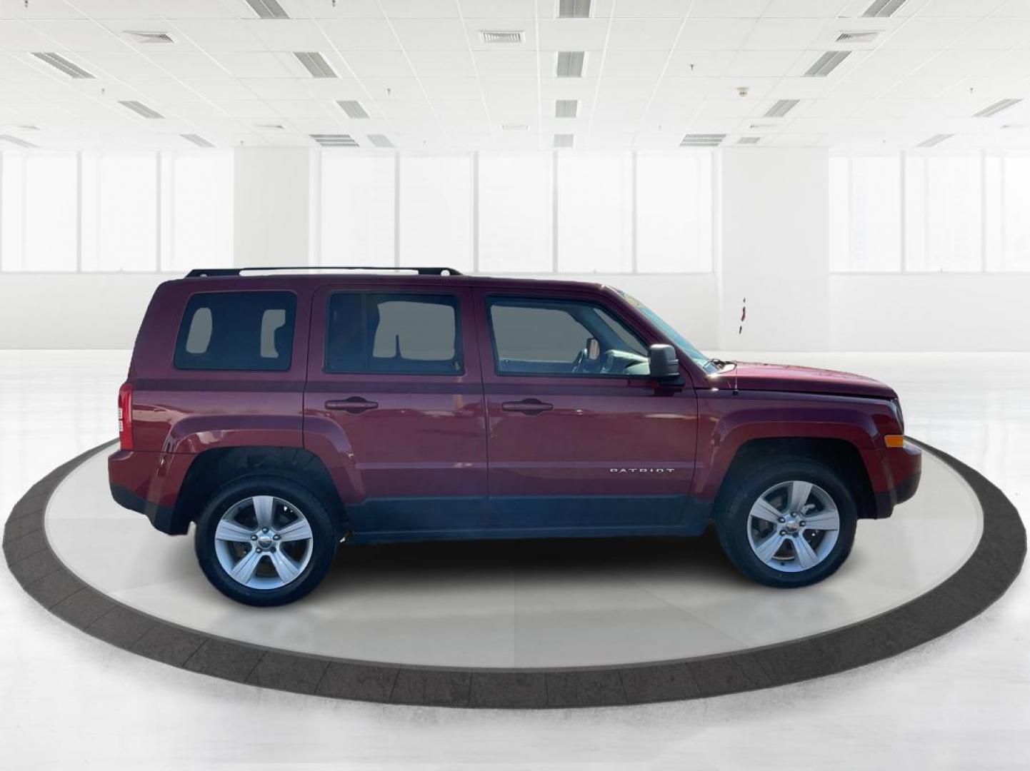 2015 Jeep Patriot Latitude (1C4NJRFB2FD) with an 2.4L I-4 DOHC engine, located at 1951 S Dayton Lakeview Rd., New Carlisle, OH, 45344, (937) 908-9800, 39.890999, -84.050255 - 2015 Jeep Patriot Latitude - Photo#1