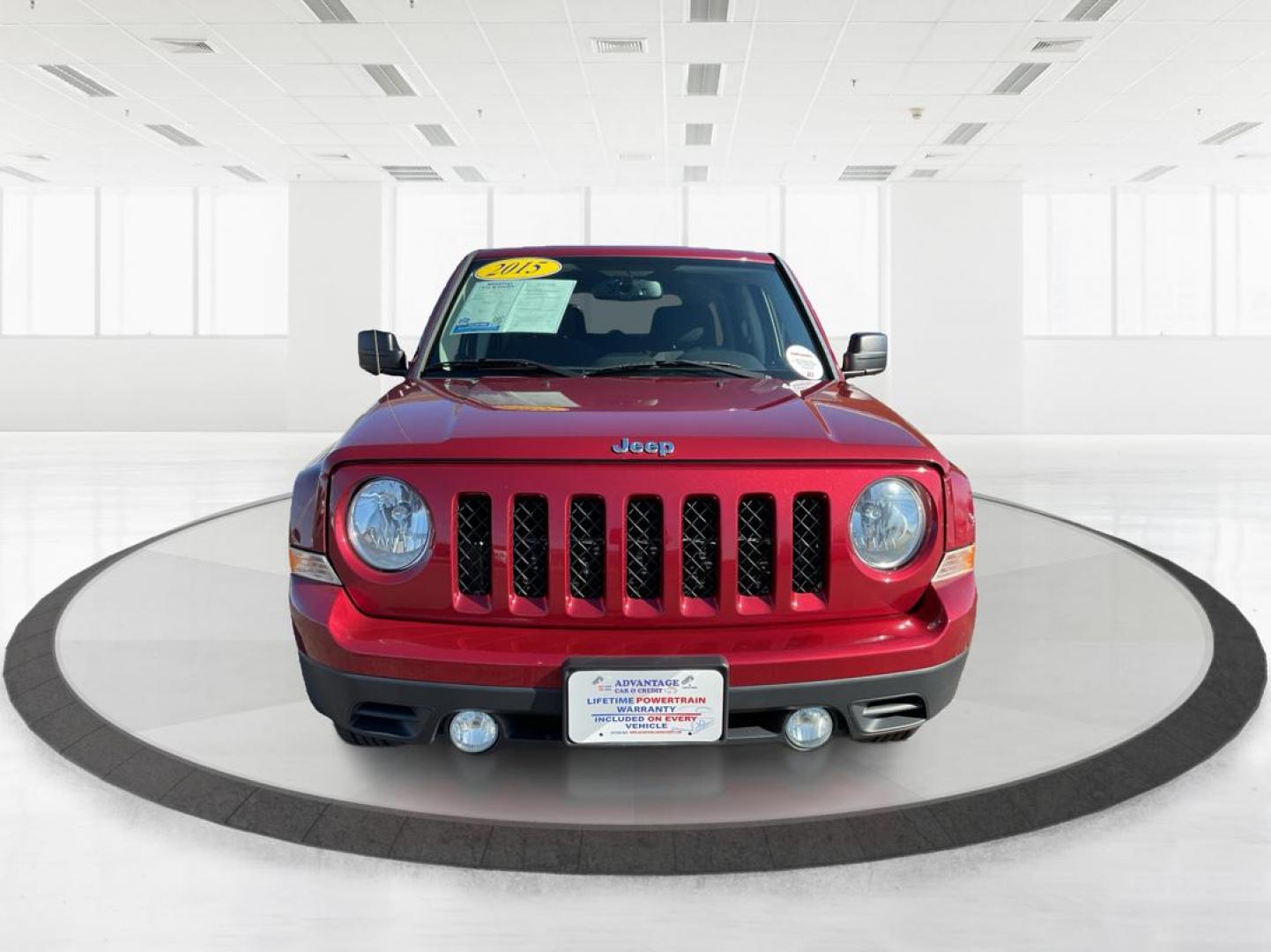 2015 Jeep Patriot Latitude (1C4NJRFB2FD) with an 2.4L I-4 DOHC engine, located at 1951 S Dayton Lakeview Rd., New Carlisle, OH, 45344, (937) 908-9800, 39.890999, -84.050255 - 2015 Jeep Patriot Latitude - Photo#5