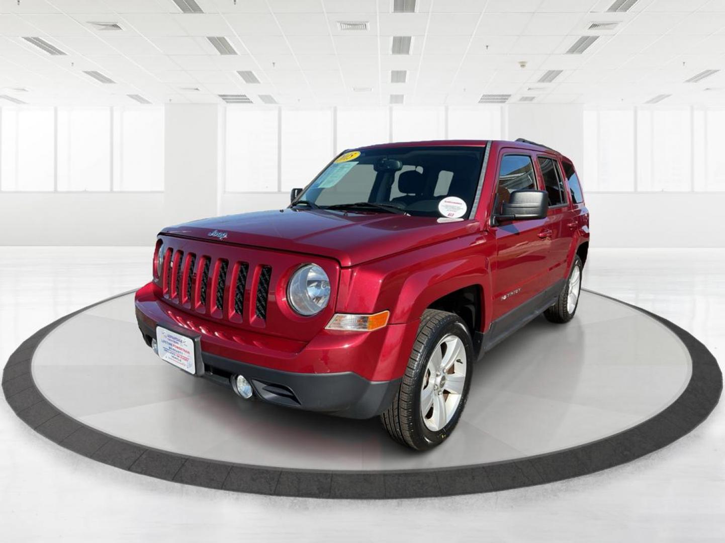 2015 Jeep Patriot Latitude (1C4NJRFB2FD) with an 2.4L I-4 DOHC engine, located at 1951 S Dayton Lakeview Rd., New Carlisle, OH, 45344, (937) 908-9800, 39.890999, -84.050255 - 2015 Jeep Patriot Latitude - Photo#6