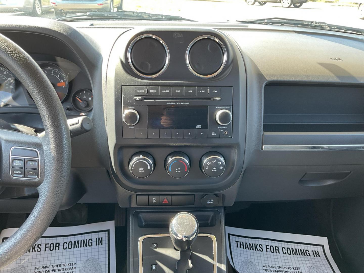 2015 Jeep Patriot Altitude Edition (1C4NJPBA1FD) with an 2L I-4 DOHC engine, located at 401 Woodman Dr, Riverside, OH, 45431, (937) 908-9800, 39.760899, -84.123421 - 2015 Jeep Patriot Altitude Edition - Photo#10