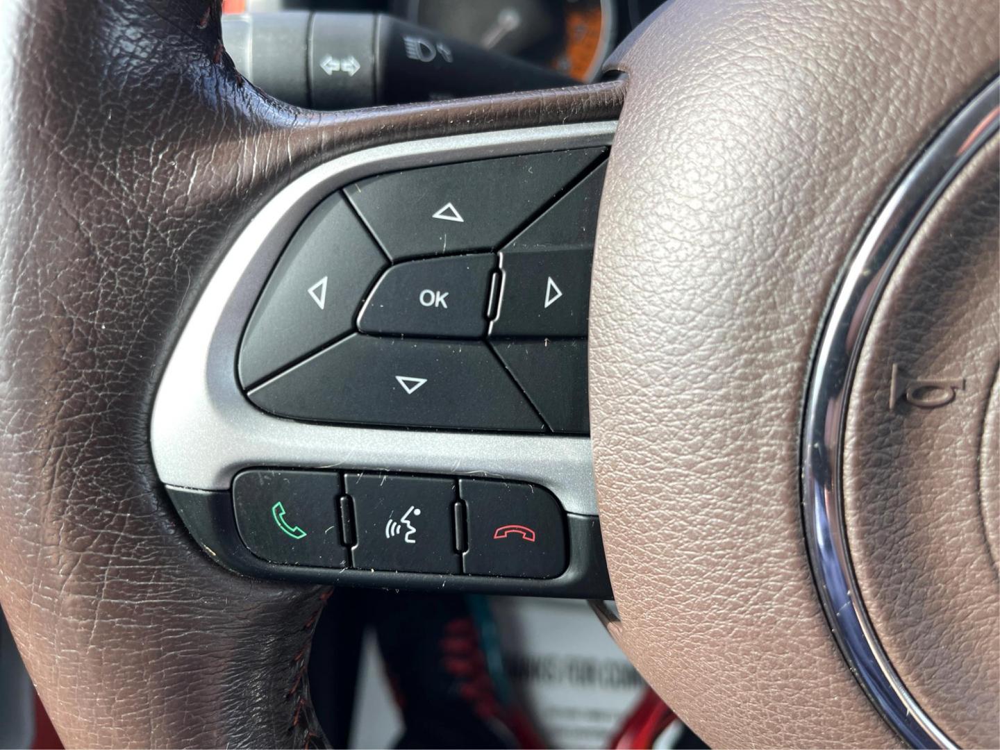 2015 Jeep Renegade Latitude 4WD (ZACCJBBT2FP) with an 2.4L L4 DOHC 16V engine, 6-Speed Manual transmission, located at 1184 Kauffman Ave, Fairborn, OH, 45324, (937) 908-9800, 39.807072, -84.030914 - 2015 Jeep Renegade Latitude 4WD - Photo#15