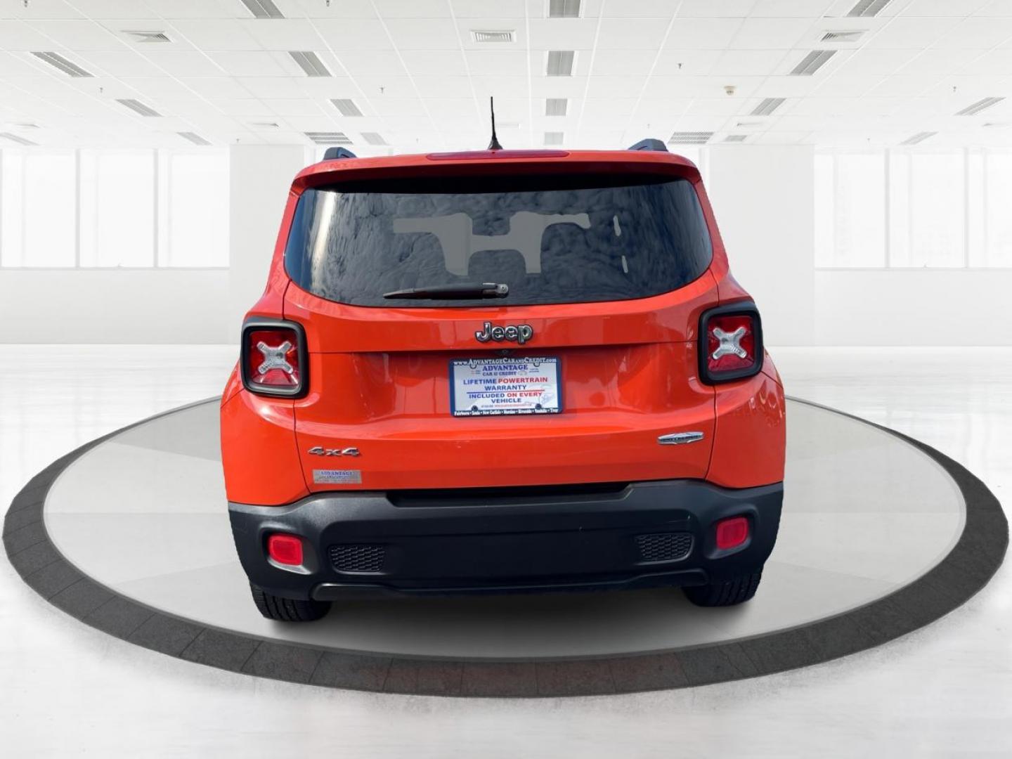 2015 Jeep Renegade Latitude 4WD (ZACCJBBT2FP) with an 2.4L L4 DOHC 16V engine, 6-Speed Manual transmission, located at 1184 Kauffman Ave, Fairborn, OH, 45324, (937) 908-9800, 39.807072, -84.030914 - 2015 Jeep Renegade Latitude 4WD - Photo#3