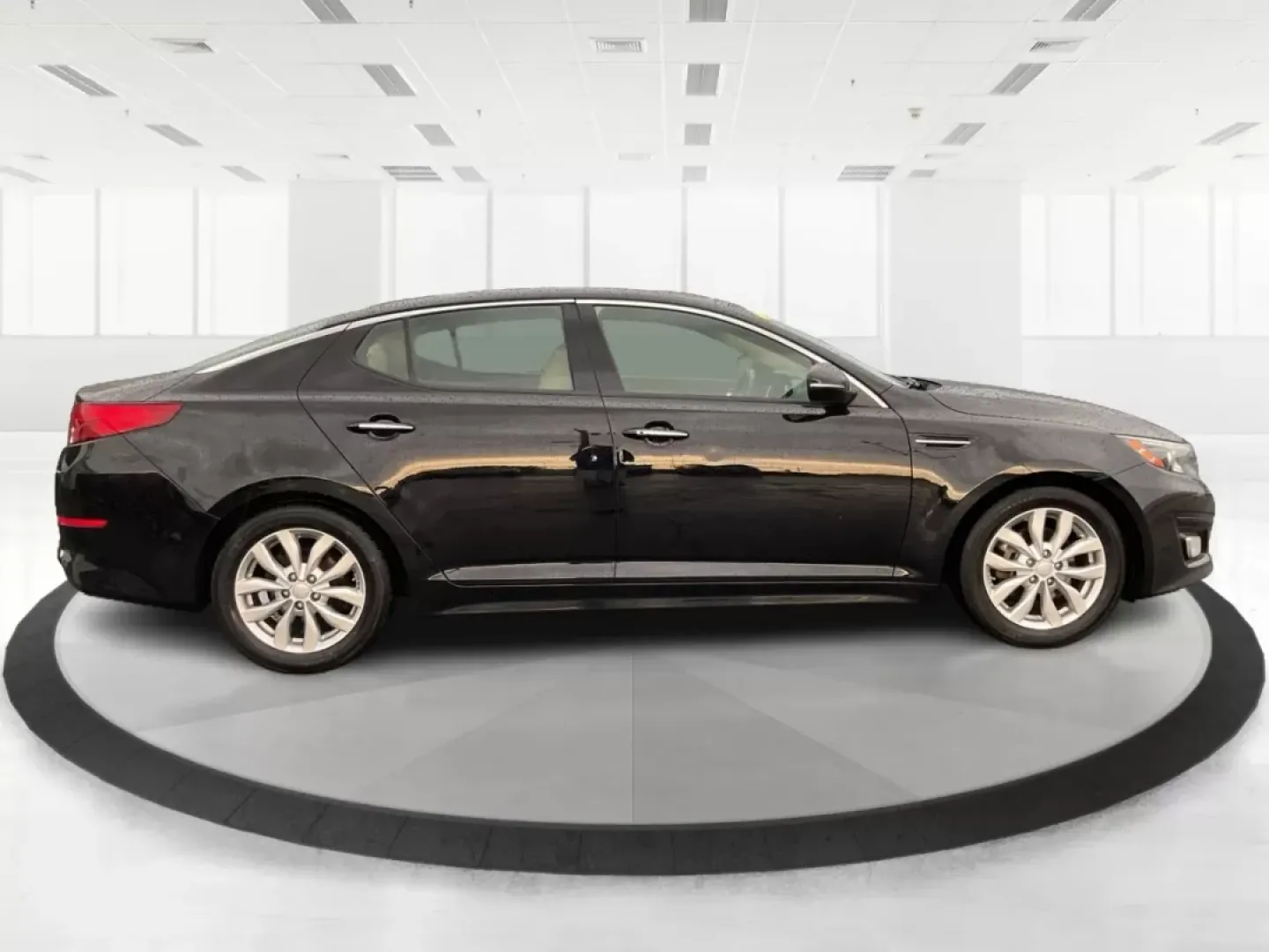 2015 Kia Optima EX (5XXGN4A76FG) with an Theta II 2.4L I-4 gasoline direct injection engine, located at 1099 N County Rd 25A, Troy, OH, 45373, (937) 908-9800, 40.057079, -84.212883 - **Elevate Your Daily Commute with the 2015 Kia Optima EX** <br /> <br /> Imagine transforming your daily drive into an experience of comfort and style. Whether you're navigating the bustling streets of Fairborn or embarking on a weekend getaway, the 2015 Kia Optima EX is designed to enhance your li - Photo#1