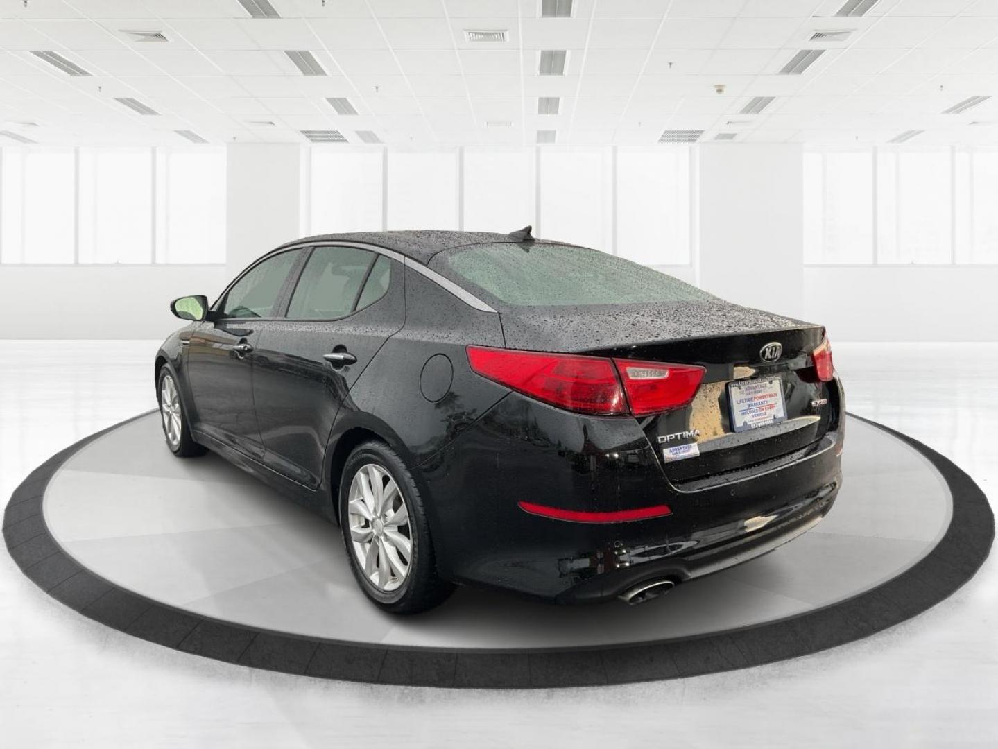 2015 Kia Optima EX (5XXGN4A76FG) with an Theta II 2.4L I-4 gasoline direct injection engine, located at 1099 N County Rd 25A, Troy, OH, 45373, (937) 908-9800, 40.057079, -84.212883 - 2015 Kia Optima EX - Photo#5