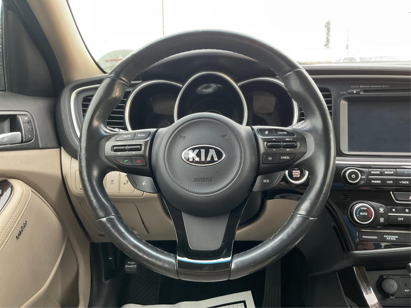 2015 Kia Optima EX (5XXGN4A76FG) with an Theta II 2.4L I-4 gasoline direct injection engine, located at 1099 N County Rd 25A, Troy, OH, 45373, (937) 908-9800, 40.057079, -84.212883 - 2015 Kia Optima EX - Photo#15