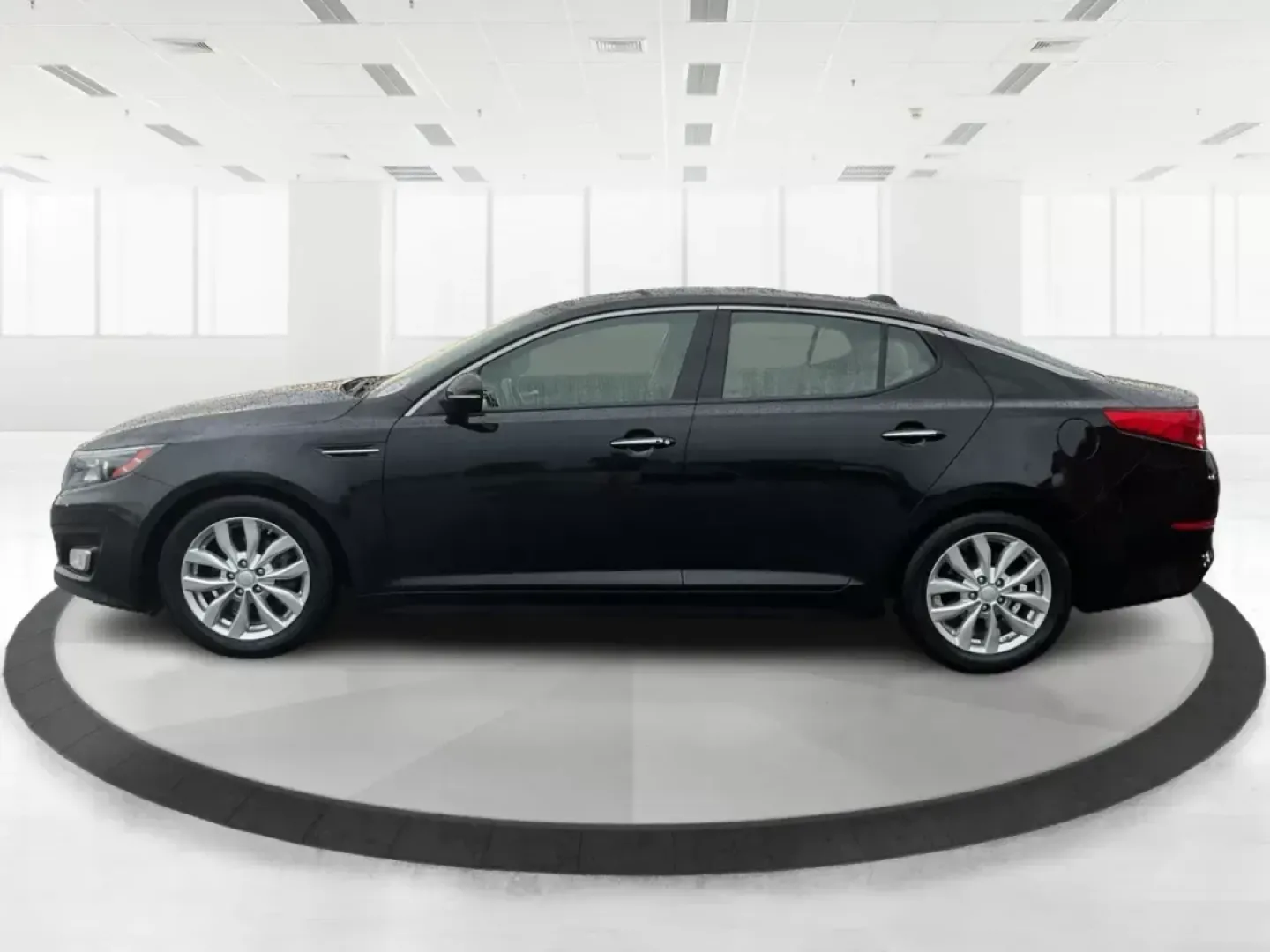 2015 Kia Optima EX (5XXGN4A76FG) with an Theta II 2.4L I-4 gasoline direct injection engine, located at 1099 N County Rd 25A, Troy, OH, 45373, (937) 908-9800, 40.057079, -84.212883 - 2015 Kia Optima EX - Photo#5