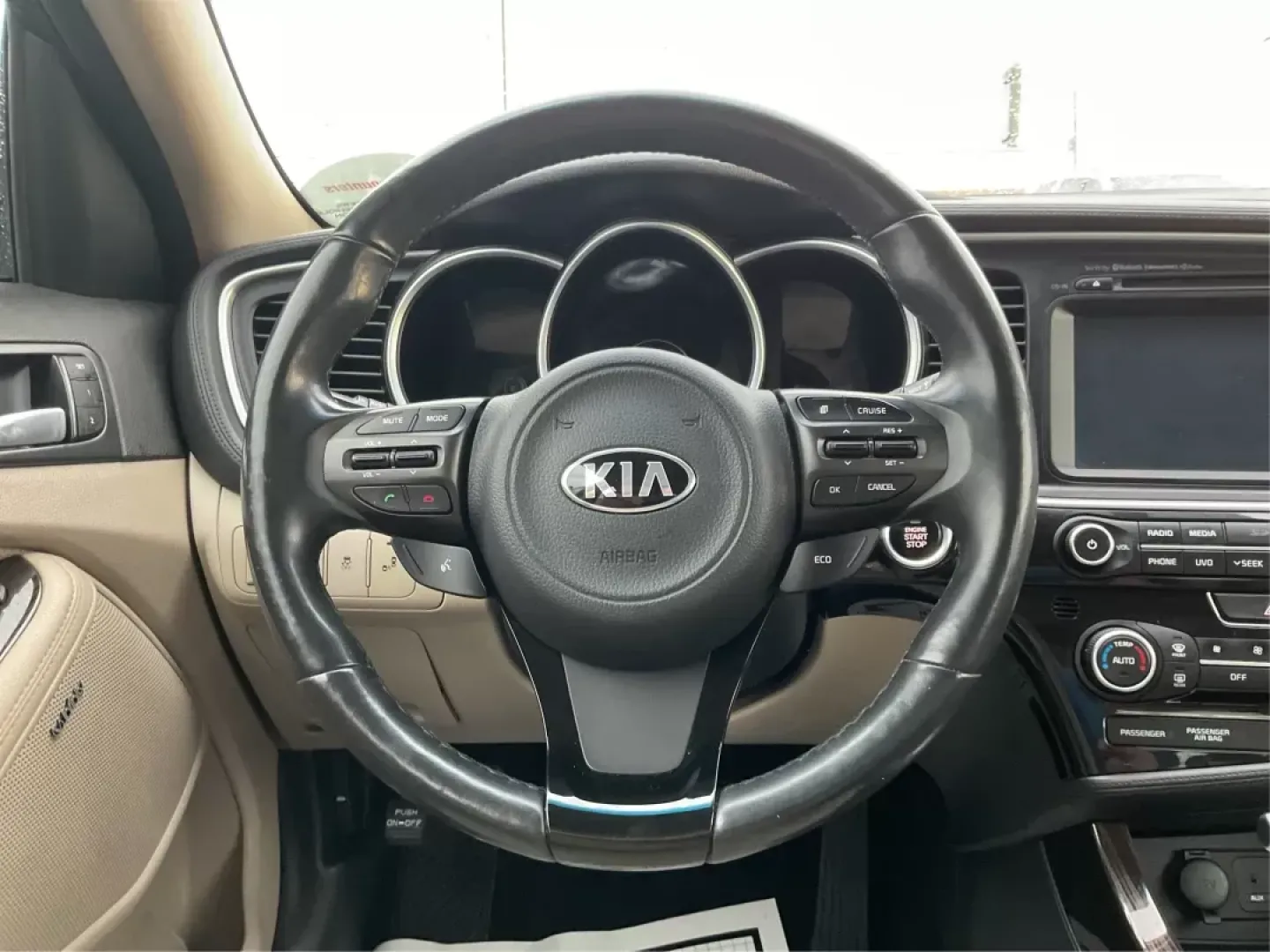2015 Kia Optima EX (5XXGN4A76FG) with an Theta II 2.4L I-4 gasoline direct injection engine, located at 1099 N County Rd 25A, Troy, OH, 45373, (937) 908-9800, 40.057079, -84.212883 - 2015 Kia Optima EX - Photo#14