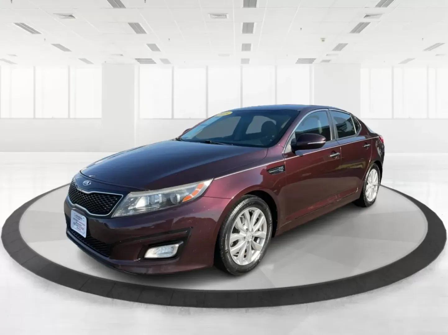 2015 Kia Optima LX (5XXGM4A72FG) with an Theta II 2.4L I-4 gasoline direct injection engine, located at 1951 S Dayton Lakeview Rd., New Carlisle, OH, 45344, (937) 908-9800, 39.890999, -84.050255 - **Discover the Perfect Blend of Comfort and Reliability with This 2015 Kia Optima LX Ideal for Your Daily Commute or Family Road Trips!**<br /> <br /> Are you ready to elevate your driving experience? The 2015 Kia Optima LX, available at Advantage Car and Credit in Fairborn, OH, is the answer to yo - Photo#7