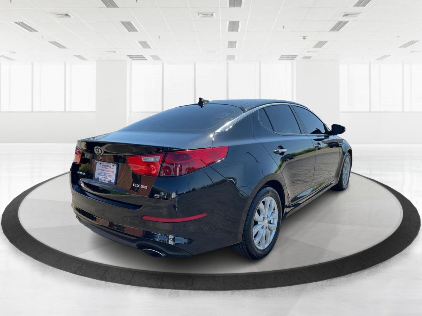 2015 Kia Optima EX (5XXGN4A72FG) with an Theta II 2.4L I-4 gasoline direct injection engine, located at 1951 S Dayton Lakeview Rd., New Carlisle, OH, 45344, (937) 908-9800, 39.890999, -84.050255 - 2015 Kia Optima EX - Photo#2