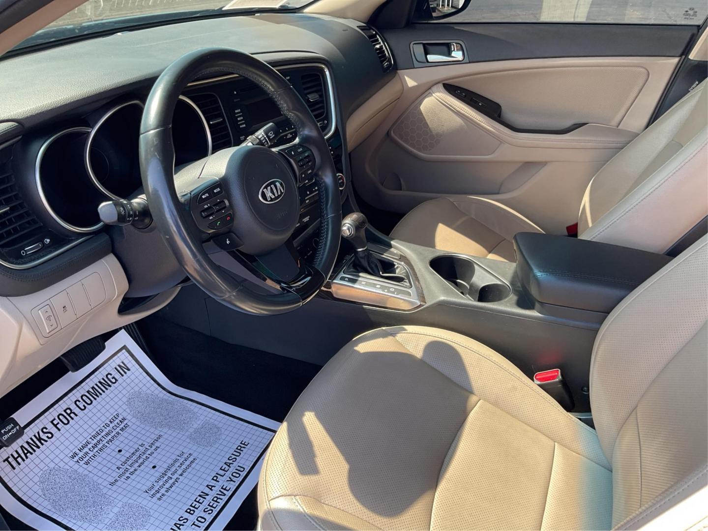 2015 Kia Optima EX (5XXGN4A72FG) with an Theta II 2.4L I-4 gasoline direct injection engine, located at 1951 S Dayton Lakeview Rd., New Carlisle, OH, 45344, (937) 908-9800, 39.890999, -84.050255 - 2015 Kia Optima EX - Photo#8