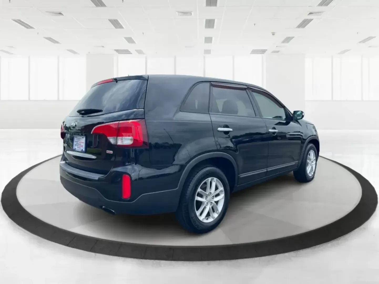 2015 Kia Sorento LX (5XYKT3A60FG) with an 2.4L I-4 gasoline direct injection engine, located at 880 E. National Road, Vandalia, OH, 45377, (937) 908-9800, 39.891918, -84.183594 - ### Discover Adventure with the 2015 Kia Sorento LX - Your Perfect Family SUV!<br /> <br /> Are you seeking the ideal vehicle for weekend getaways or daily commutes? Look no further! The 2015 Kia Sorento LX is the perfect SUV for growing families and adventure-seekers alike. With its spacious interi - Photo#2