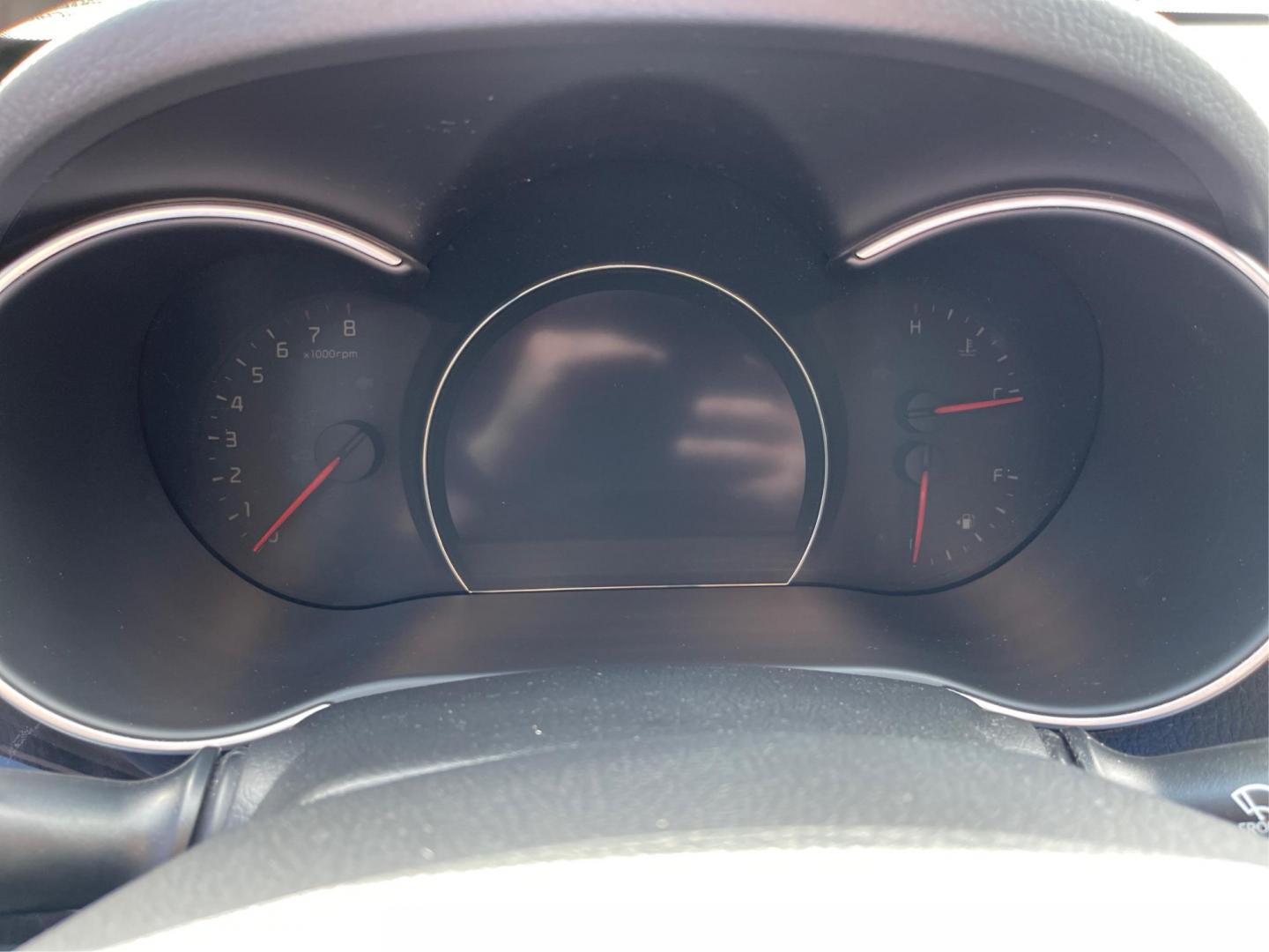 2015 Kia Sorento EX V6 (5XYKU4A74FG) with an Lambda II 3.3L V-6 gasoline direct injection engine, located at 8750 N County Rd 25A, Piqua, OH, 45356, (937) 908-9800, 40.164391, -84.232513 - 2015 Kia Sorento EX V6 - Photo#14