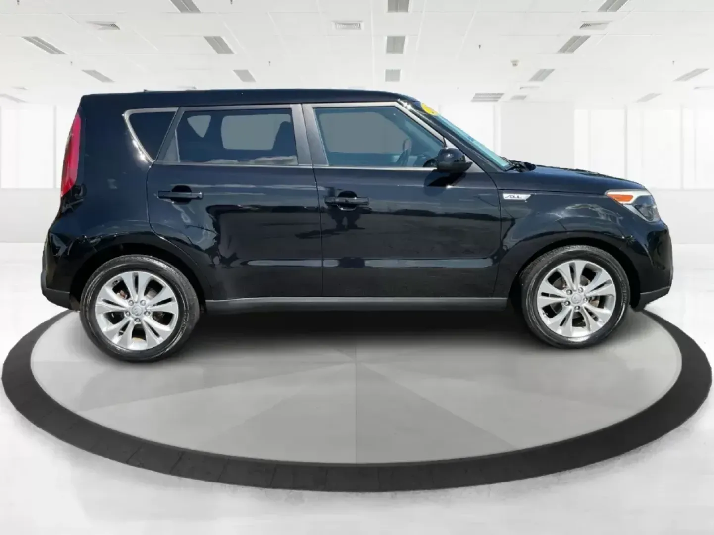 2015 Kia Soul + (KNDJP3A55F7) with an 2L I-4 gasoline direct injection engine, located at 1951 S Dayton Lakeview Rd., New Carlisle, OH, 45344, (937) 908-9800, 39.890999, -84.050255 - Are you looking for a versatile vehicle that effortlessly balances style, comfort, and practicality? Look no further than this stunning 2015 Kia Soul, available now at Advantage Car and Credit, your trusted Buy Here Pay Here dealership in Fairborn, OH. Located at 1184 Kauffman Ave, we specialize in - Photo#1