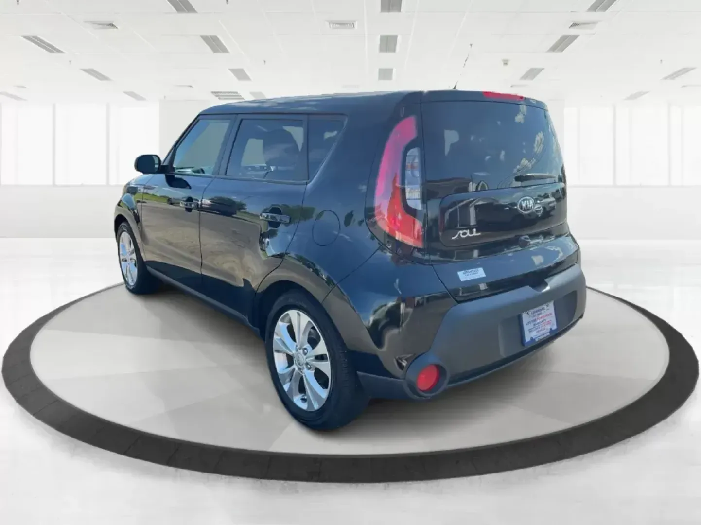 2015 Kia Soul + (KNDJP3A55F7) with an 2L I-4 gasoline direct injection engine, located at 1951 S Dayton Lakeview Rd., New Carlisle, OH, 45344, (937) 908-9800, 39.890999, -84.050255 - Are you looking for a versatile vehicle that effortlessly balances style, comfort, and practicality? Look no further than this stunning 2015 Kia Soul, available now at Advantage Car and Credit, your trusted Buy Here Pay Here dealership in Fairborn, OH. Located at 1184 Kauffman Ave, we specialize in - Photo#3