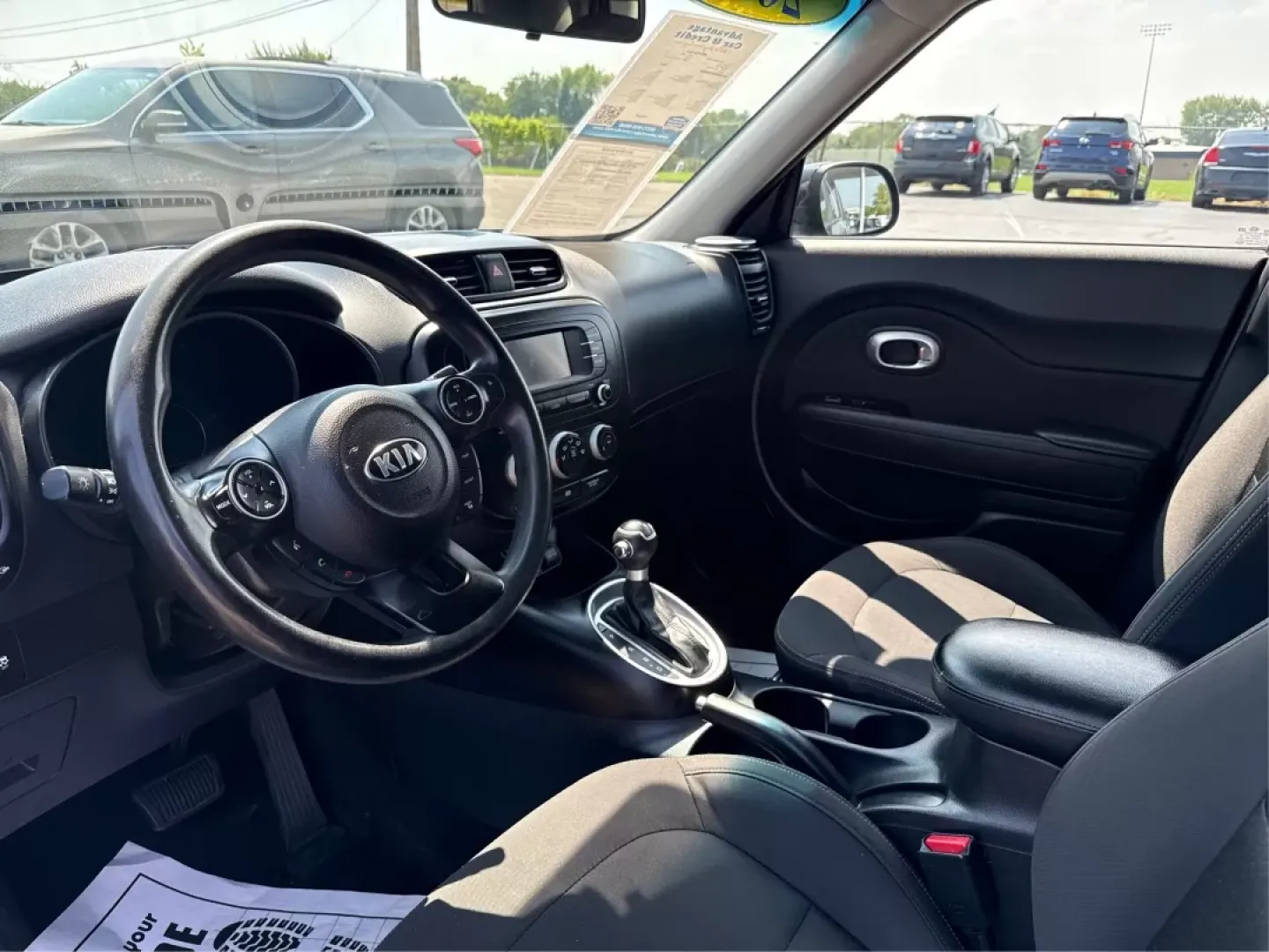 2015 Kia Soul Base (KNDJN2A26F7) with an 1.6L L4 DOHC 16V engine, located at 1184 Kauffman Ave, Fairborn, OH, 45324, (937) 908-9800, 39.807072, -84.030914 - Discover the perfect blend of style, functionality, and affordability with the 2015 Kia Soul, now available at Advantage Car and Credit in Fairborn, OH! This versatile wagon is not just a vehicle; it's a lifestyle choice, ideal for anyone from growing families to budget-conscious commuters. With its - Photo#8