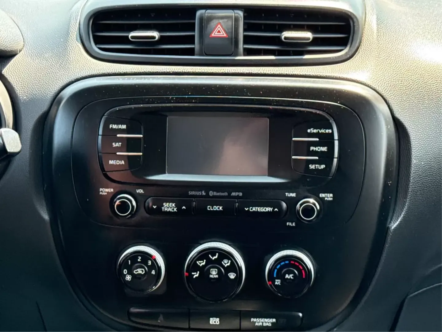 2015 Kia Soul Base (KNDJN2A26F7) with an 1.6L L4 DOHC 16V engine, located at 1184 Kauffman Ave, Fairborn, OH, 45324, (937) 908-9800, 39.807072, -84.030914 - Discover the perfect blend of style, functionality, and affordability with the 2015 Kia Soul, now available at Advantage Car and Credit in Fairborn, OH! This versatile wagon is not just a vehicle; it's a lifestyle choice, ideal for anyone from growing families to budget-conscious commuters. With its - Photo#12