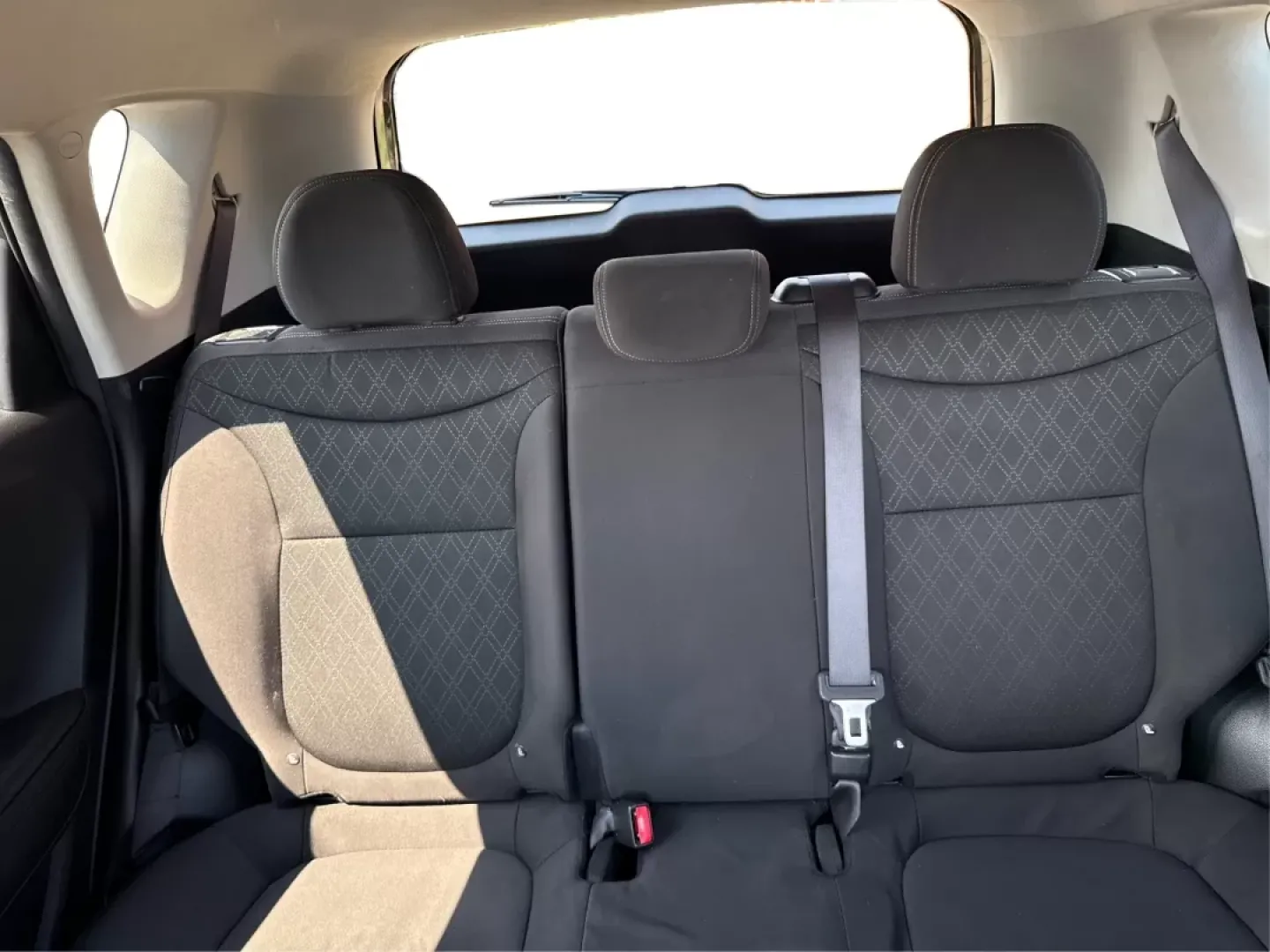 2015 Kia Soul Base (KNDJN2A26F7) with an 1.6L L4 DOHC 16V engine, located at 1184 Kauffman Ave, Fairborn, OH, 45324, (937) 908-9800, 39.807072, -84.030914 - Discover the perfect blend of style, functionality, and affordability with the 2015 Kia Soul, now available at Advantage Car and Credit in Fairborn, OH! This versatile wagon is not just a vehicle; it's a lifestyle choice, ideal for anyone from growing families to budget-conscious commuters. With its - Photo#13
