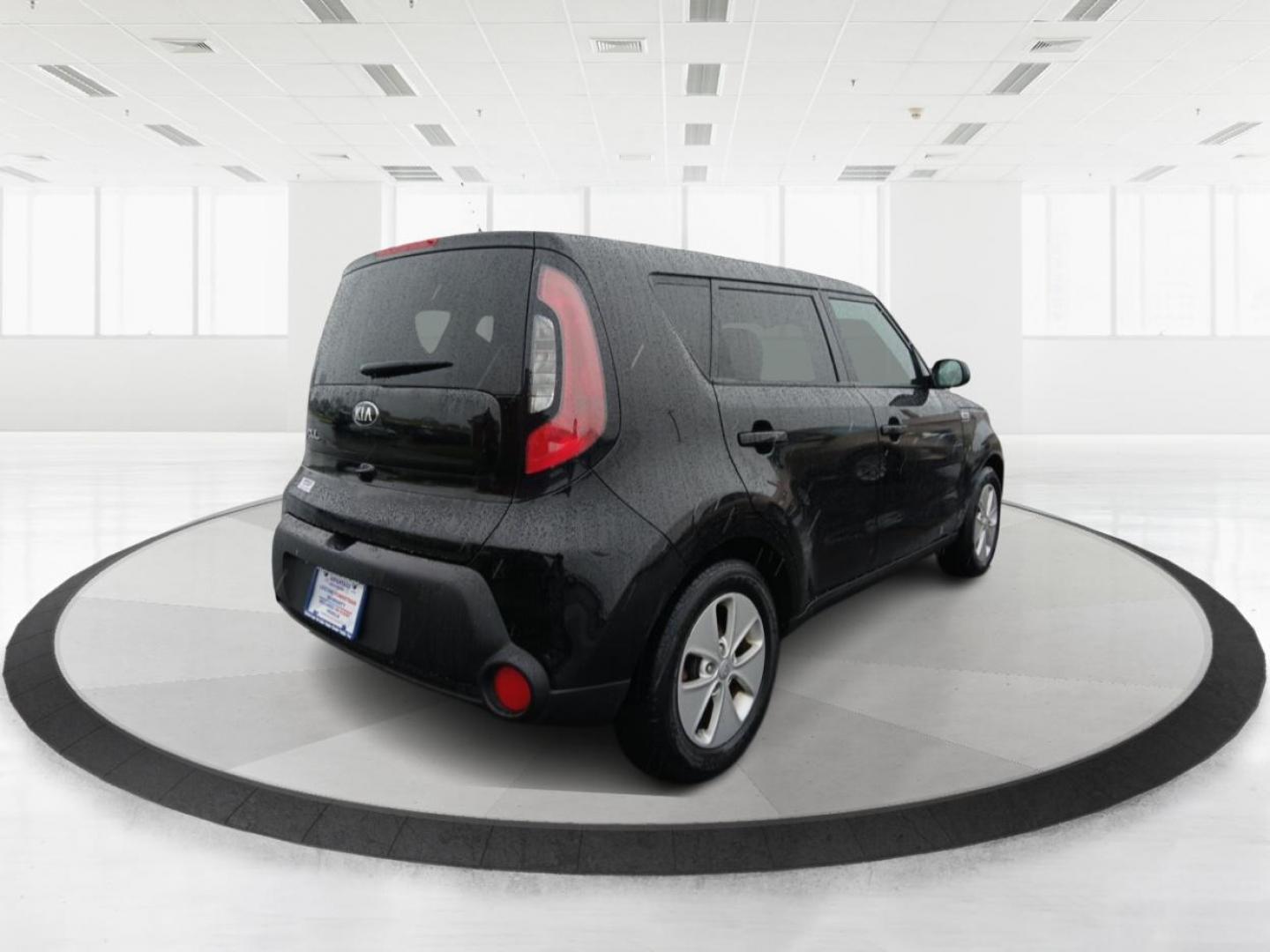 2015 Kia Soul Base (KNDJN2A26F7) with an 1.6L L4 DOHC 16V engine, located at 1184 Kauffman Ave, Fairborn, OH, 45324, (937) 908-9800, 39.807072, -84.030914 - 2015 Kia Soul Base - Photo#2
