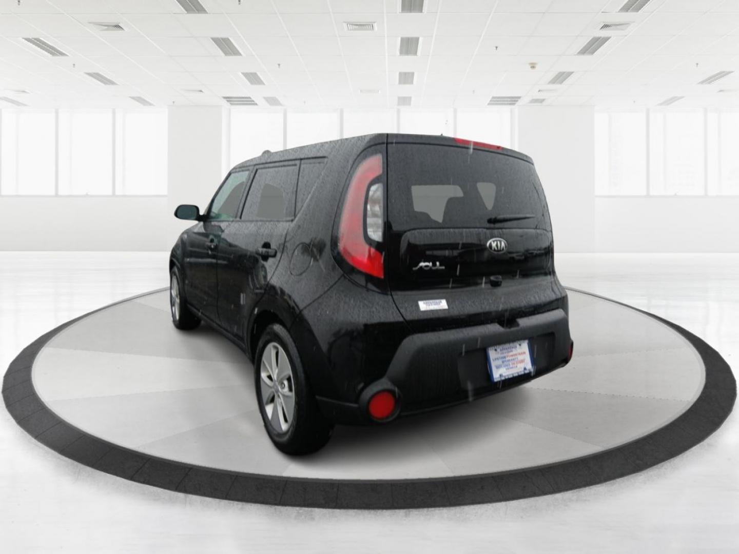 2015 Kia Soul Base (KNDJN2A26F7) with an 1.6L L4 DOHC 16V engine, located at 1184 Kauffman Ave, Fairborn, OH, 45324, (937) 908-9800, 39.807072, -84.030914 - 2015 Kia Soul Base - Photo#4