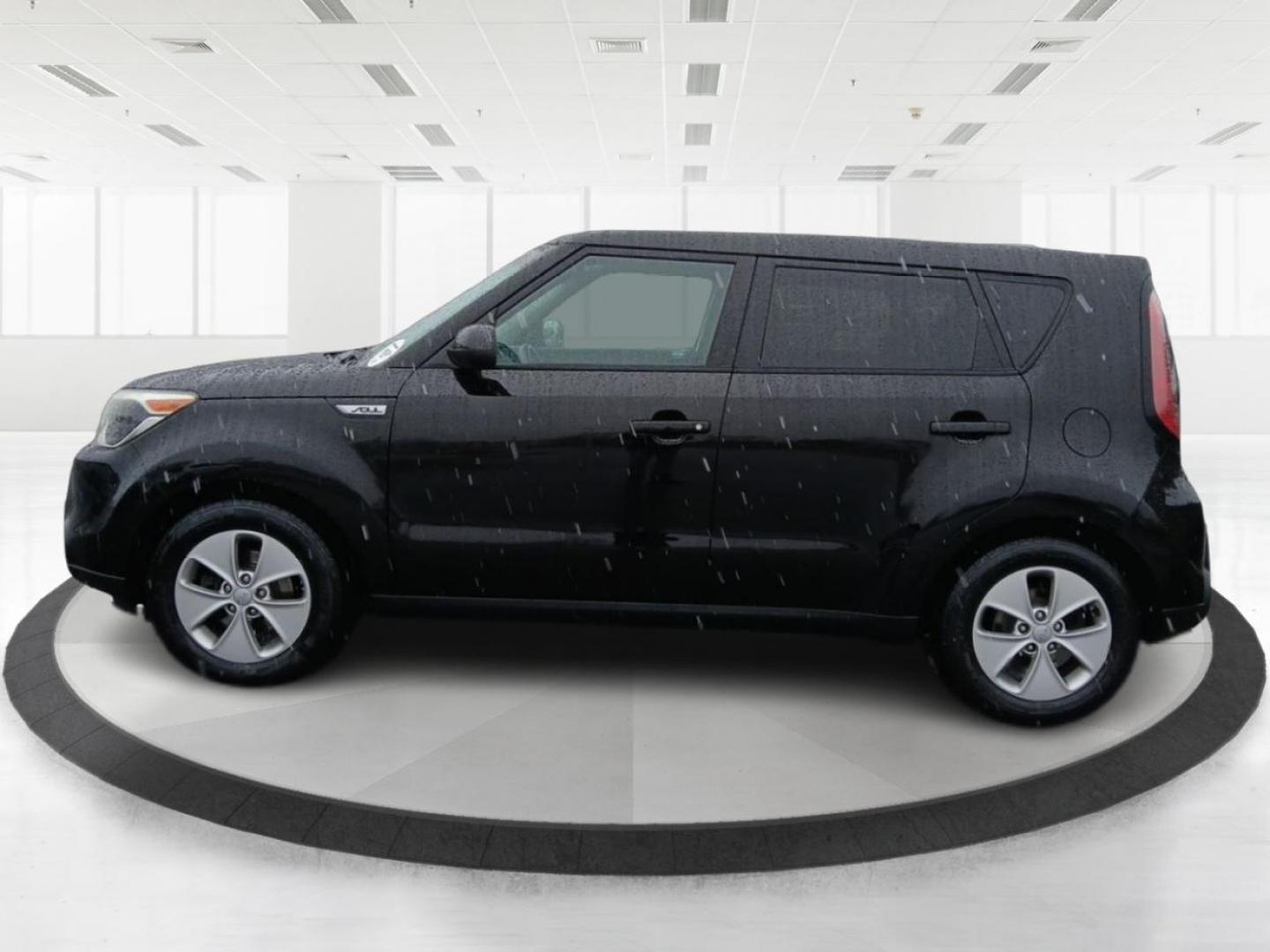 2015 Kia Soul Base (KNDJN2A26F7) with an 1.6L L4 DOHC 16V engine, located at 1184 Kauffman Ave, Fairborn, OH, 45324, (937) 908-9800, 39.807072, -84.030914 - 2015 Kia Soul Base - Photo#5