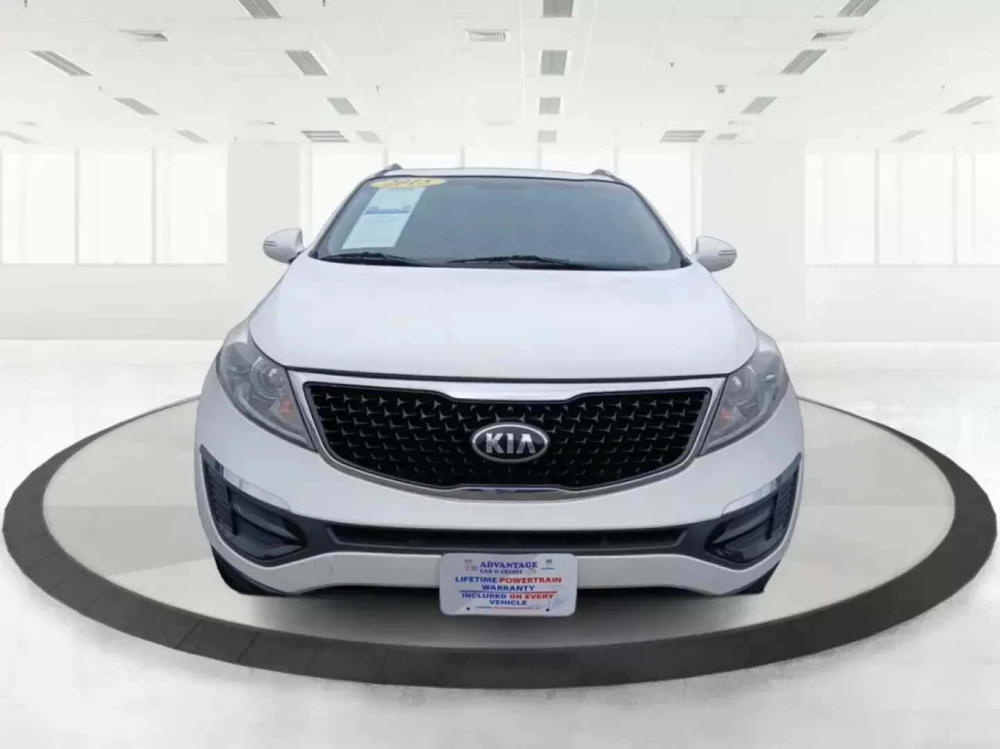 2015 Kia Sportage LX FWD (KNDPB3AC9F7) with an 2.4L V6 DOHC 24V engine, 6-Speed Automatic transmission, located at 880 E. National Road, Vandalia, OH, 45377, (937) 908-9800, 39.891918, -84.183594 - 2015 Kia Sportage LX FWD - Photo#6