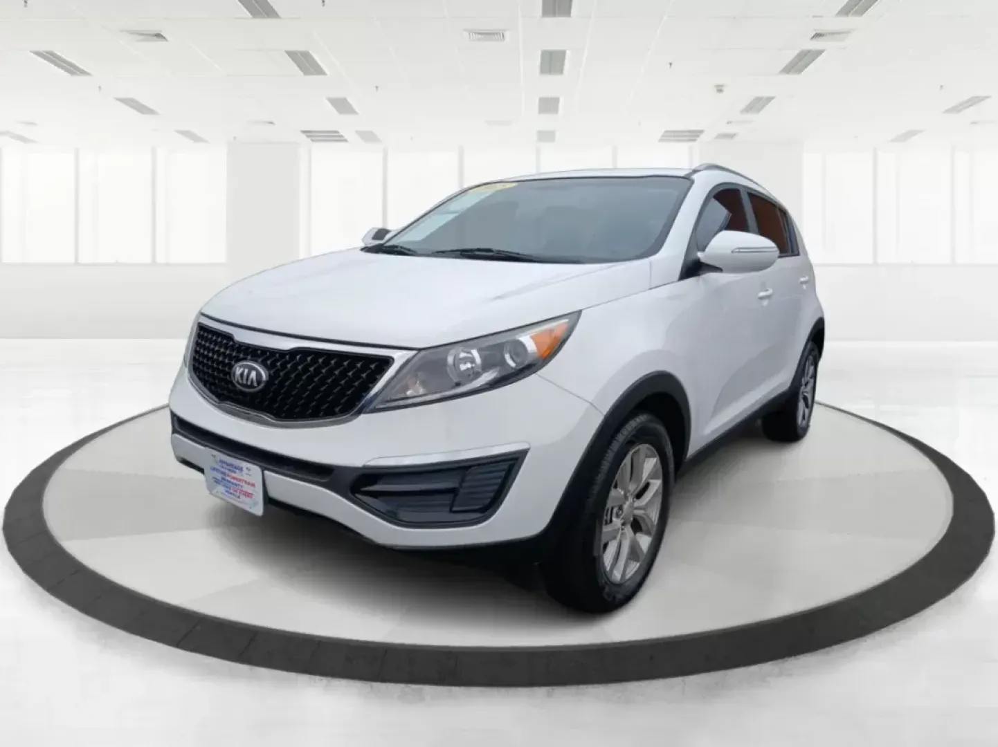 2015 Kia Sportage LX FWD (KNDPB3AC9F7) with an 2.4L V6 DOHC 24V engine, 6-Speed Automatic transmission, located at 880 E. National Road, Vandalia, OH, 45377, (937) 908-9800, 39.891918, -84.183594 - 2015 Kia Sportage LX FWD - Photo#7