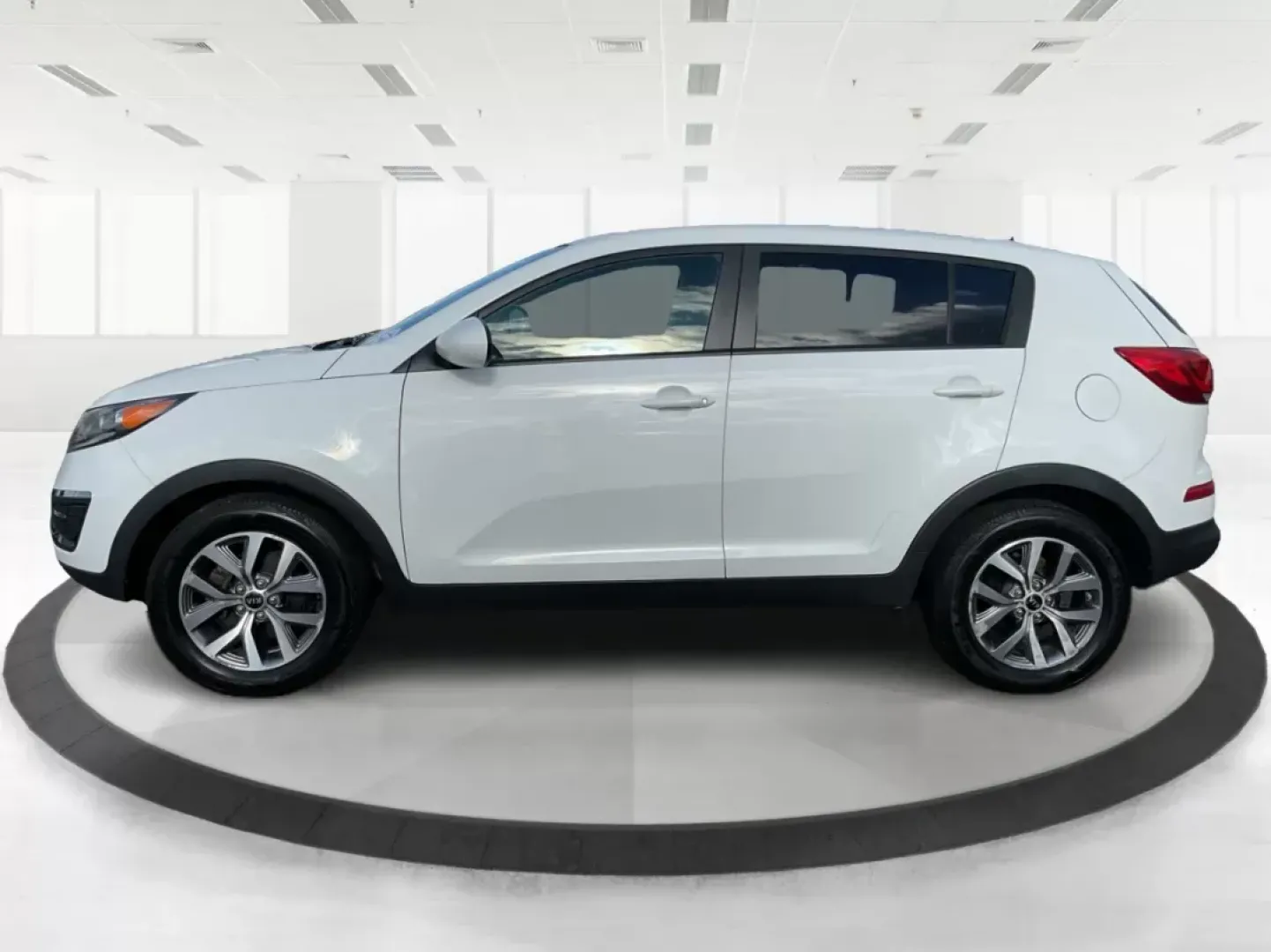 2015 Kia Sportage LX (KNDPB3AC1F7) with an Other engine, located at 1951 S Dayton Lakeview Rd., New Carlisle, OH, 45344, (937) 908-9800, 39.890999, -84.050255 - Are you looking for a versatile vehicle that can handle your family's daily adventures while also being budget-friendly? Look no further than this 2015 Kia Sportage LX, now available at Advantage Car and Credit in Fairborn, OH. This stylish crossover SUV is perfect for growing families, weekend geta - Photo#4