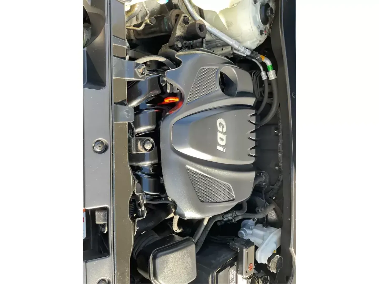2015 Kia Sportage LX (KNDPB3AC1F7) with an Other engine, located at 1951 S Dayton Lakeview Rd., New Carlisle, OH, 45344, (937) 908-9800, 39.890999, -84.050255 - Are you looking for a versatile vehicle that can handle your family's daily adventures while also being budget-friendly? Look no further than this 2015 Kia Sportage LX, now available at Advantage Car and Credit in Fairborn, OH. This stylish crossover SUV is perfect for growing families, weekend geta - Photo#9
