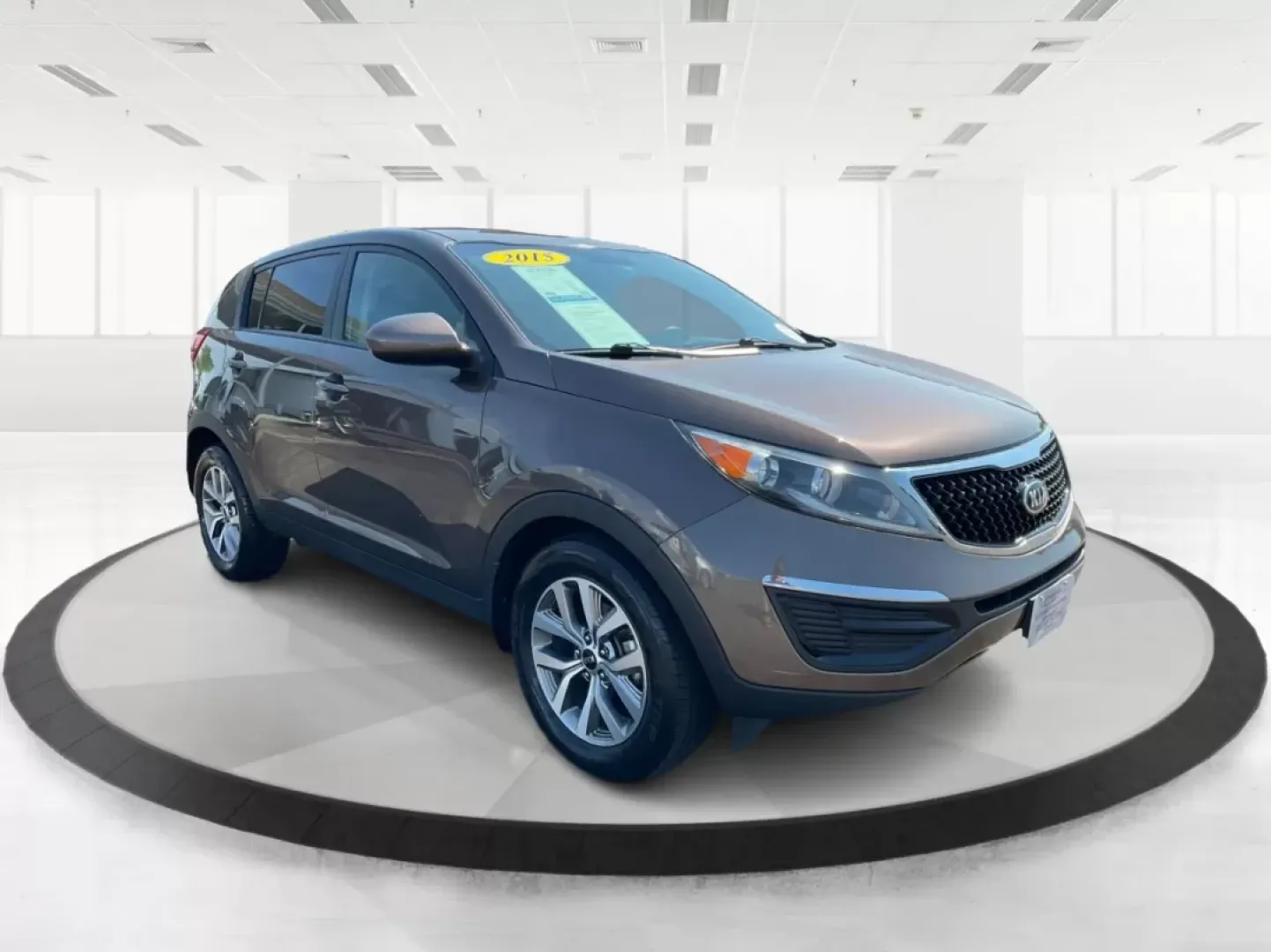2015 Kia Sportage LX (KNDPB3AC3F7) with an Other engine, located at 1184 Kauffman Ave, Fairborn, OH, 45324, (937) 908-9800, 39.807072, -84.030914 - Experience the thrill of adventure in this 2015 Kia Sportage LX, perfectly crafted for growing families or weekend warriors seeking an exciting ride. With ample cargo space and a comfortable interior, this crossover is designed to elevate your lifestyle, whether it's school drop-offs, long commutes, - Photo#0
