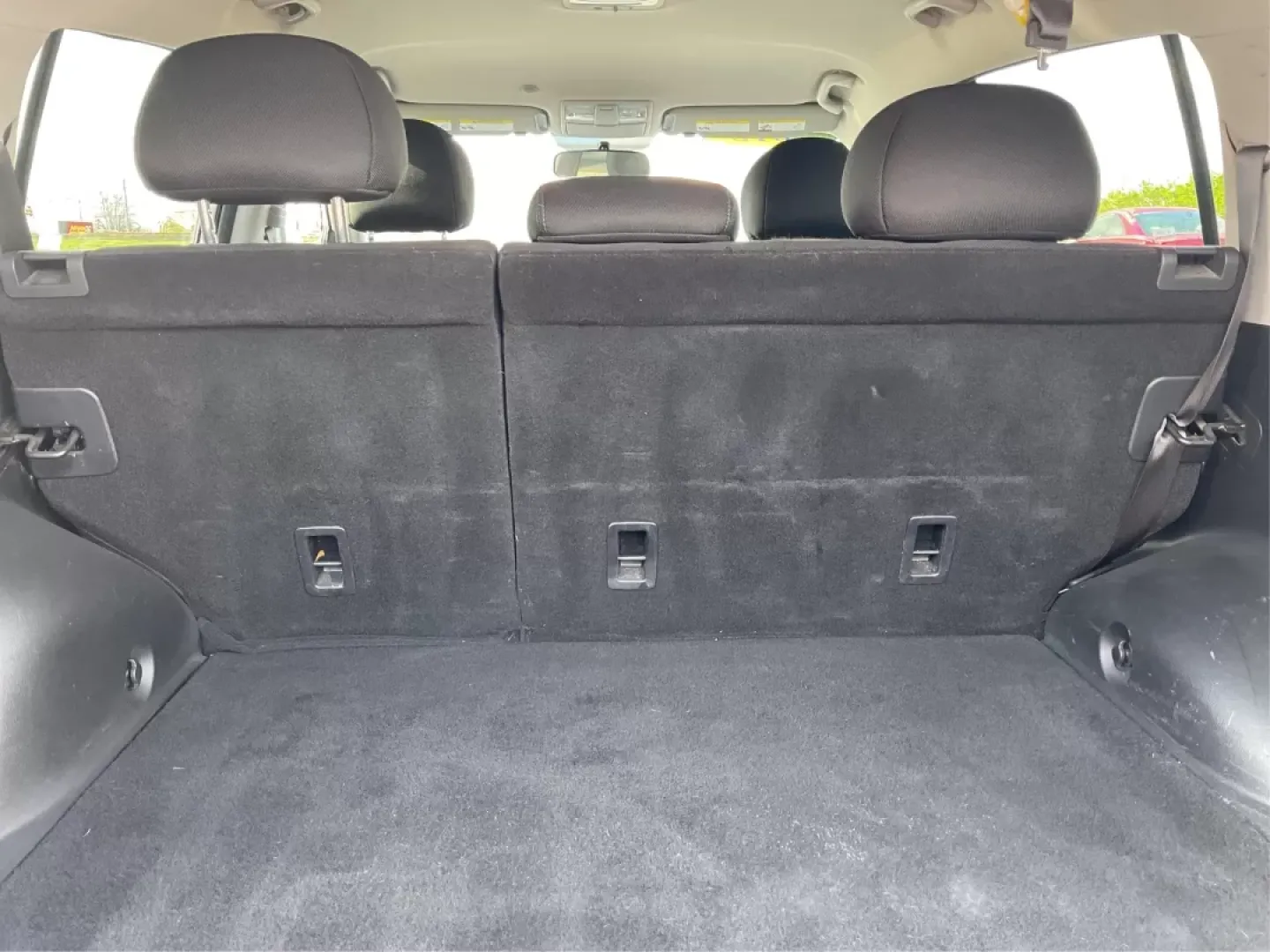 2015 Kia Sportage LX (KNDPB3AC1F7) with an Other engine, located at 1951 S Dayton Lakeview Rd., New Carlisle, OH, 45344, (937) 908-9800, 39.890999, -84.050255 - Are you looking for a versatile vehicle that can handle your family's daily adventures while also being budget-friendly? Look no further than this 2015 Kia Sportage LX, now available at Advantage Car and Credit in Fairborn, OH. This stylish crossover SUV is perfect for growing families, weekend geta - Photo#11