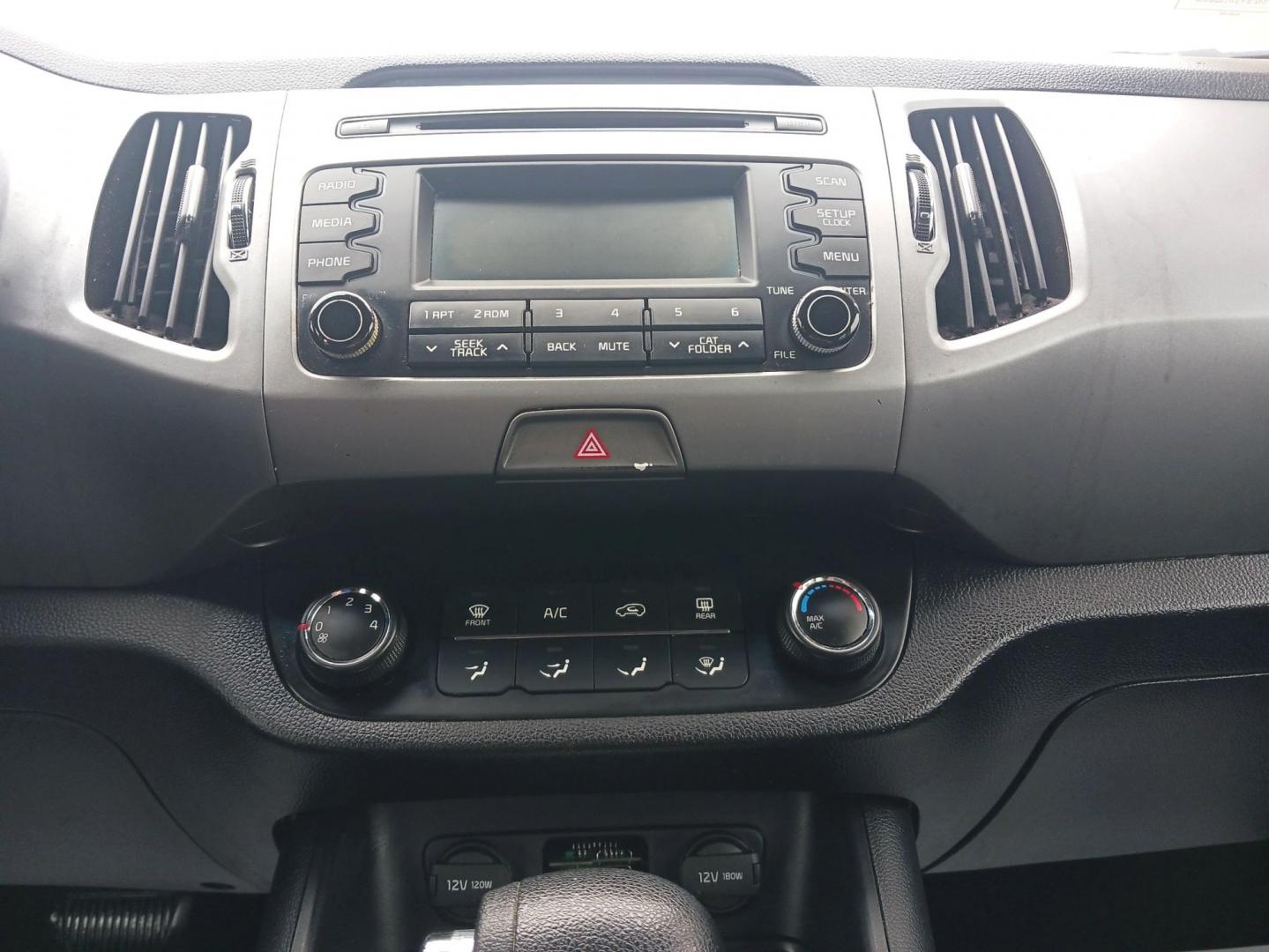 2015 Kia Sportage LX AWD (KNDPBCAC2F7) with an 2.4L V6 DOHC 24V engine, 6-Speed Automatic transmission, located at 1230 East Main St, Xenia, OH, 45385, (937) 908-9800, 39.688026, -83.910172 - 2015 Kia Sportage LX AWD - Photo#12