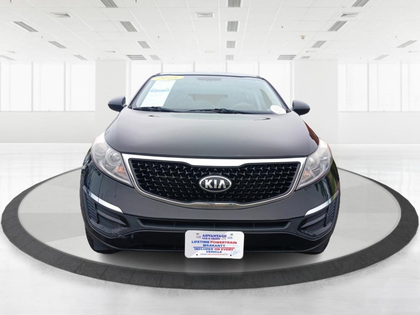 2015 Kia Sportage LX AWD (KNDPBCAC2F7) with an 2.4L V6 DOHC 24V engine, 6-Speed Automatic transmission, located at 1230 East Main St, Xenia, OH, 45385, (937) 908-9800, 39.688026, -83.910172 - 2015 Kia Sportage LX AWD - Photo#6
