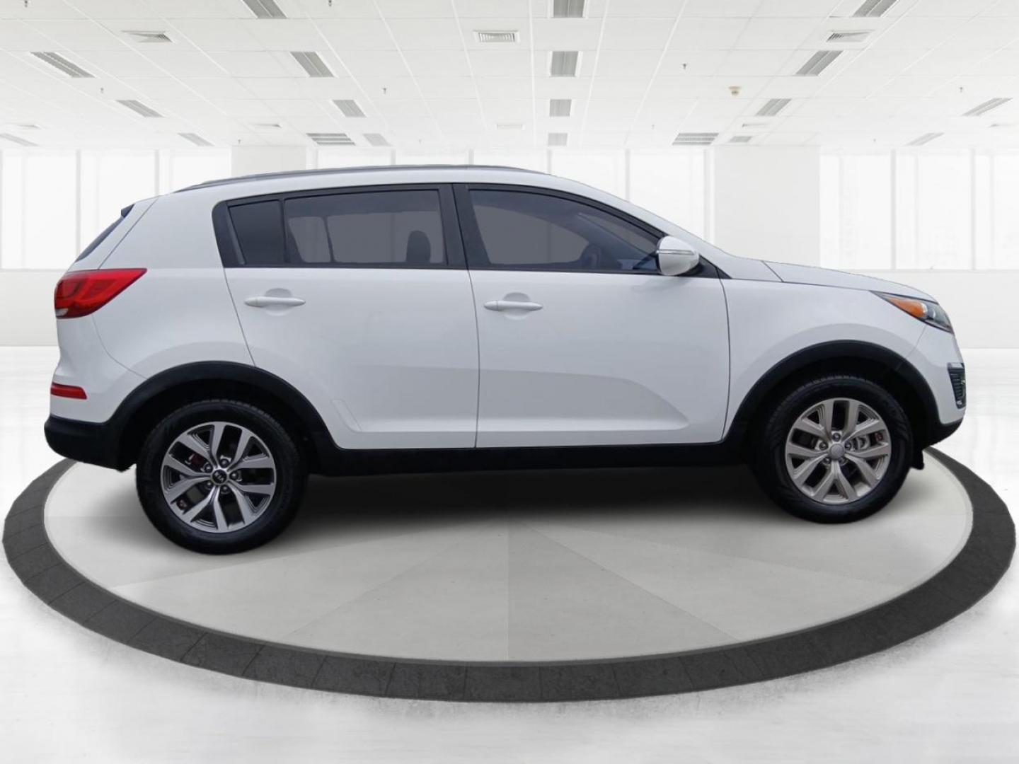 2015 Kia Sportage LX FWD (KNDPB3AC9F7) with an 2.4L V6 DOHC 24V engine, 6-Speed Automatic transmission, located at 880 E. National Road, Vandalia, OH, 45377, (937) 908-9800, 39.891918, -84.183594 - 2015 Kia Sportage LX FWD - Photo#1